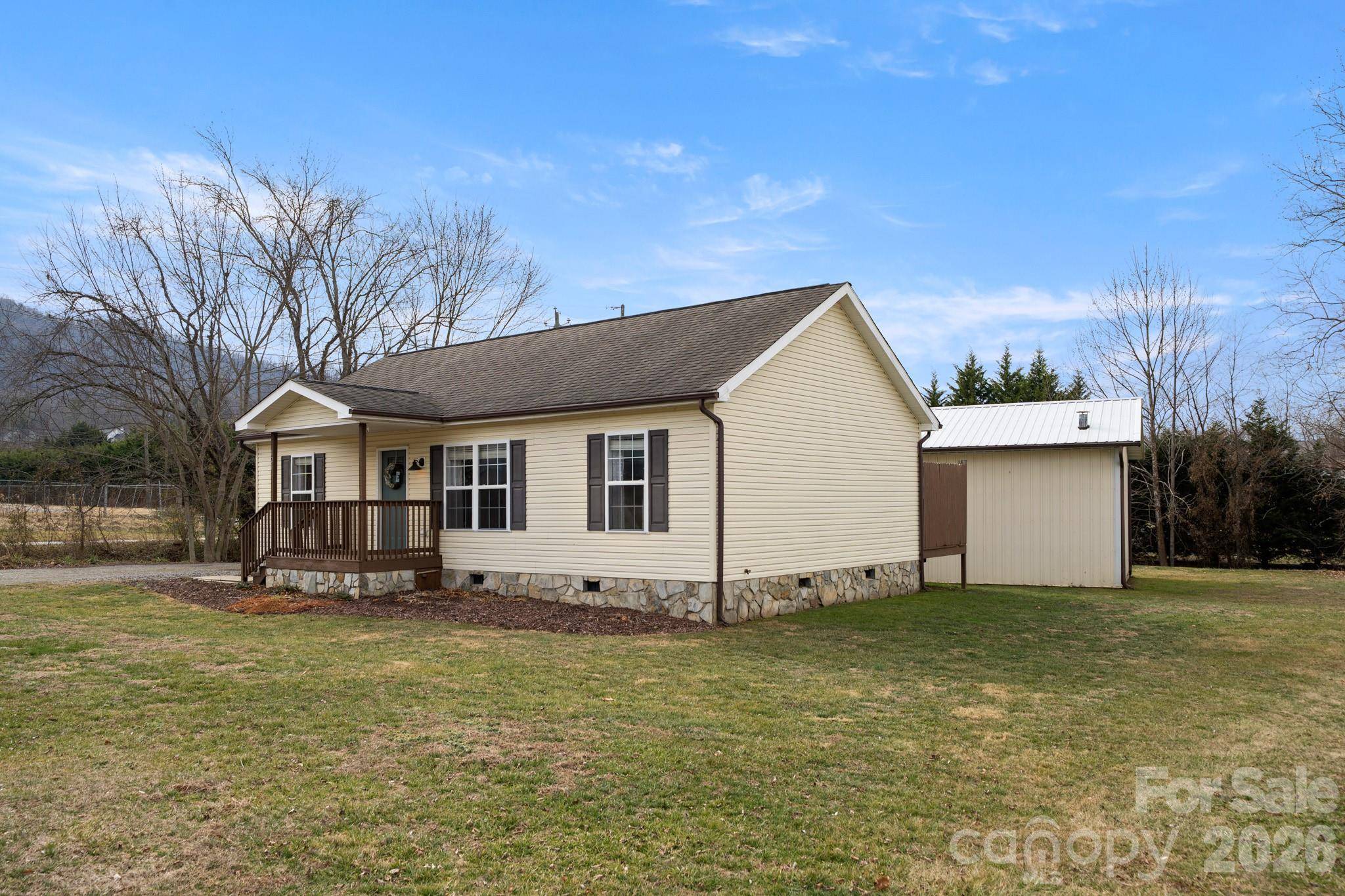 121 James ST, Clyde, NC 28721