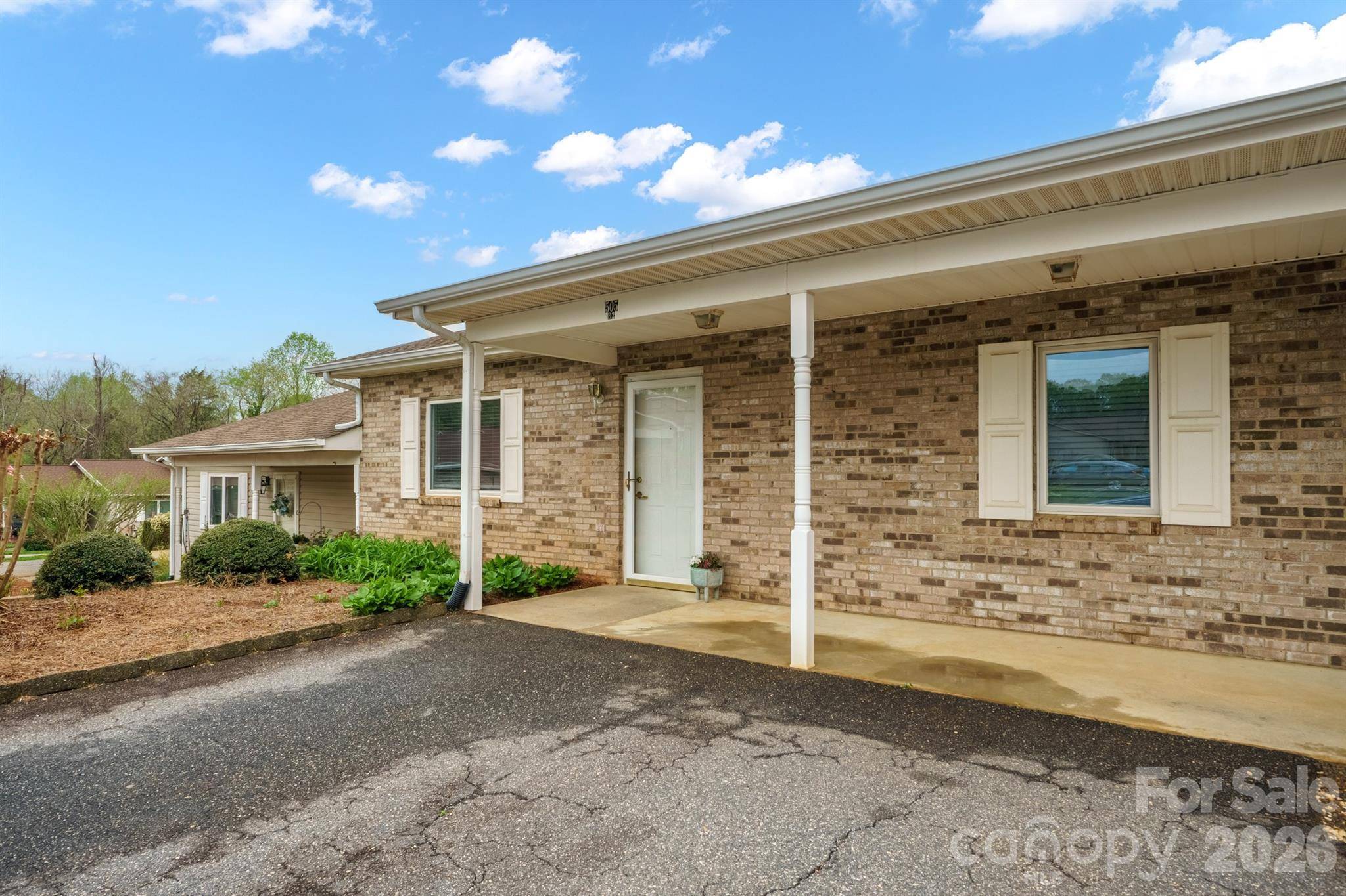 505 2nd Street PL NE #B2, Conover, NC 28613