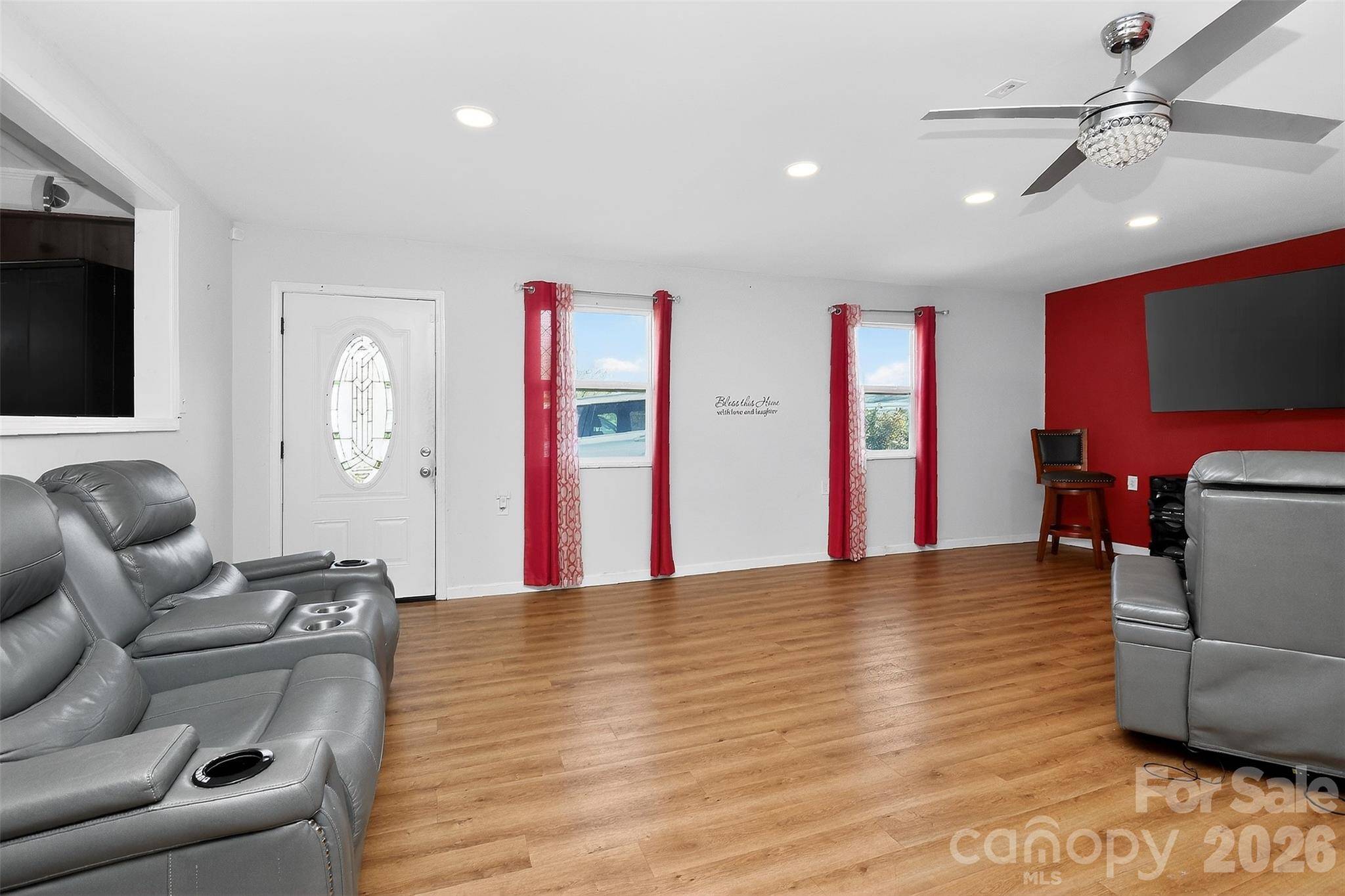 5525 Alpine LN, Charlotte, NC 28269