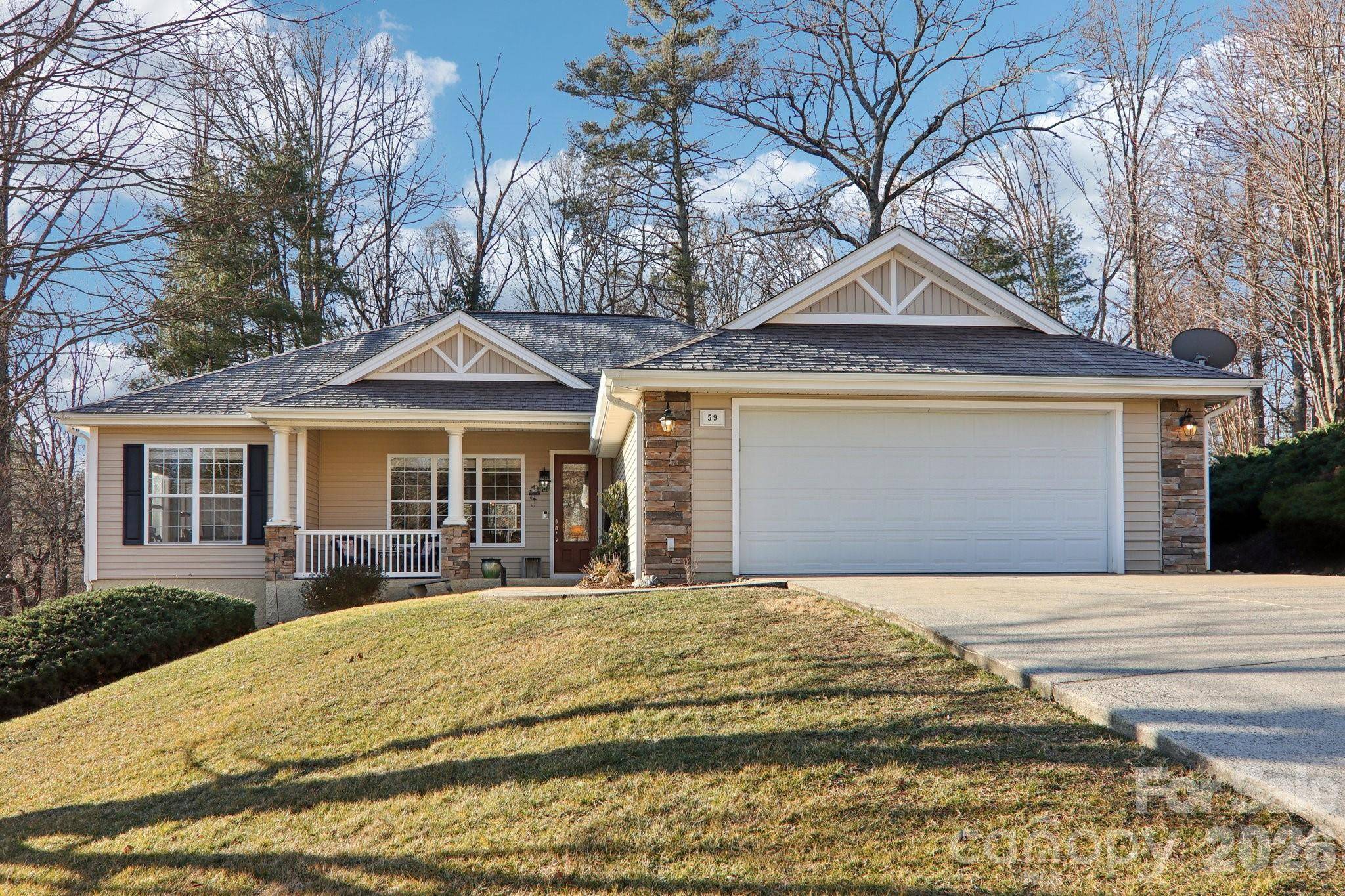 59 Eagle Chase LN, Etowah, NC 28729