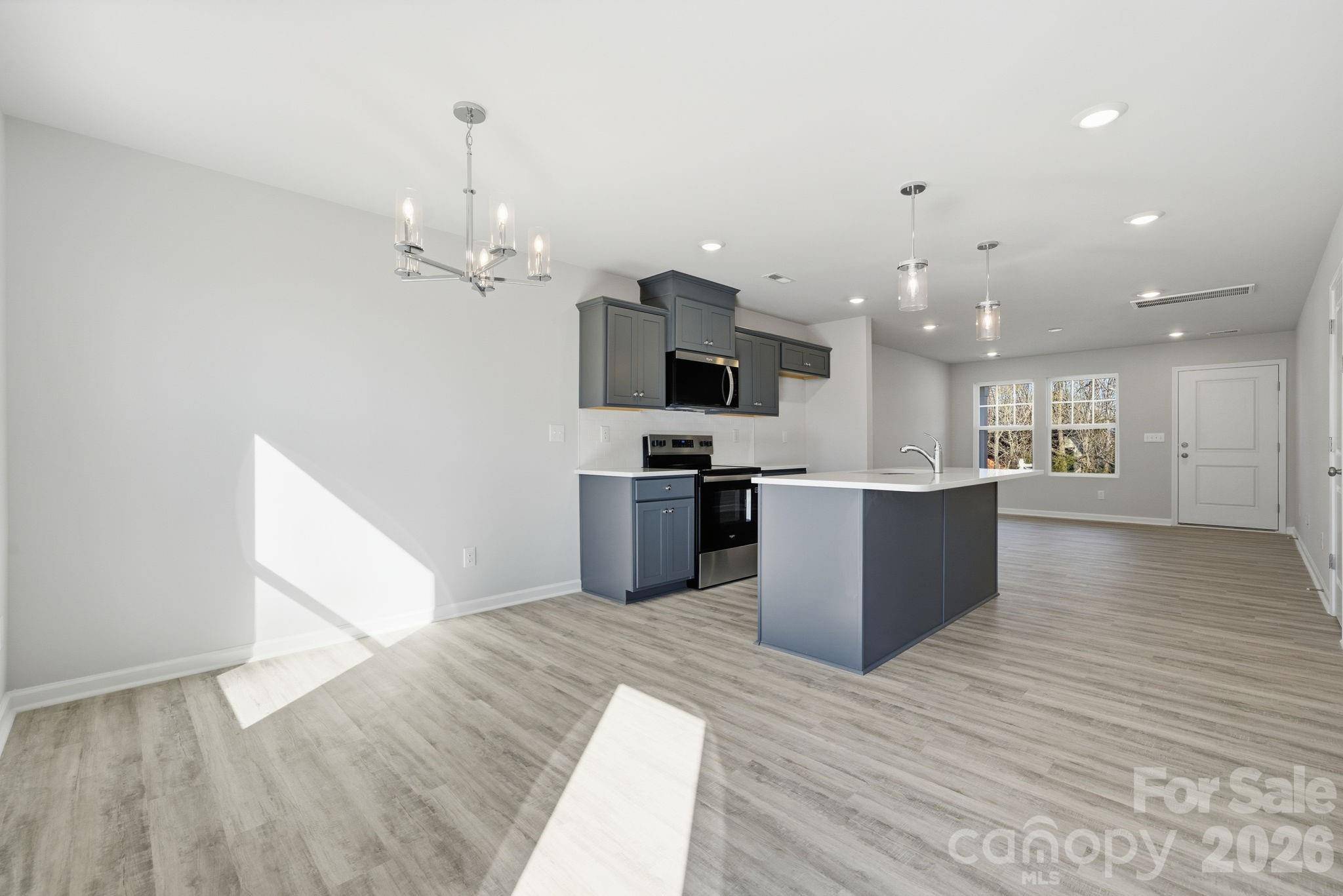 935 Wallace ST, Statesville, NC 28677