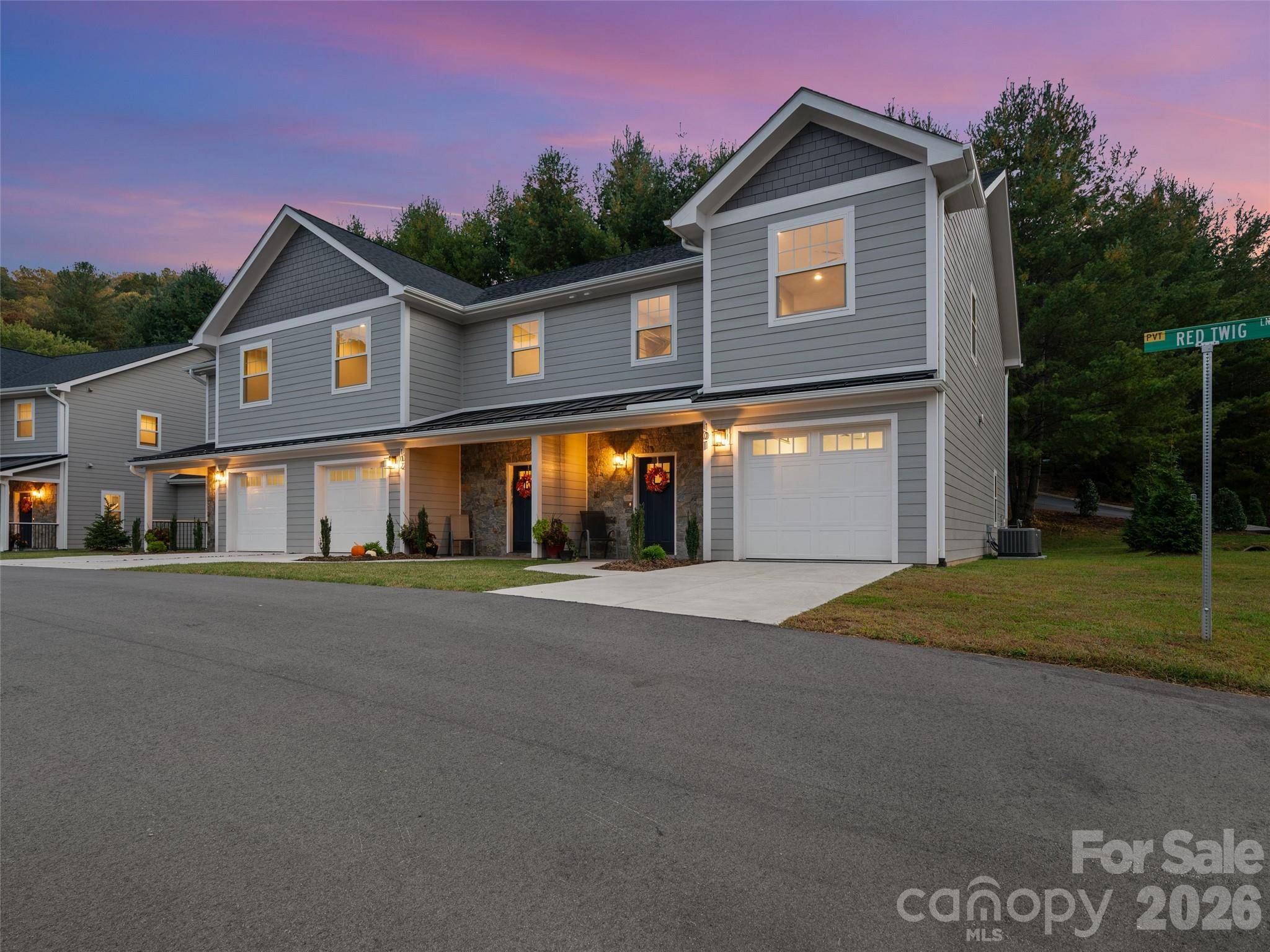 100 Red Twig LN #Unit 101, Burnsville, NC 28704