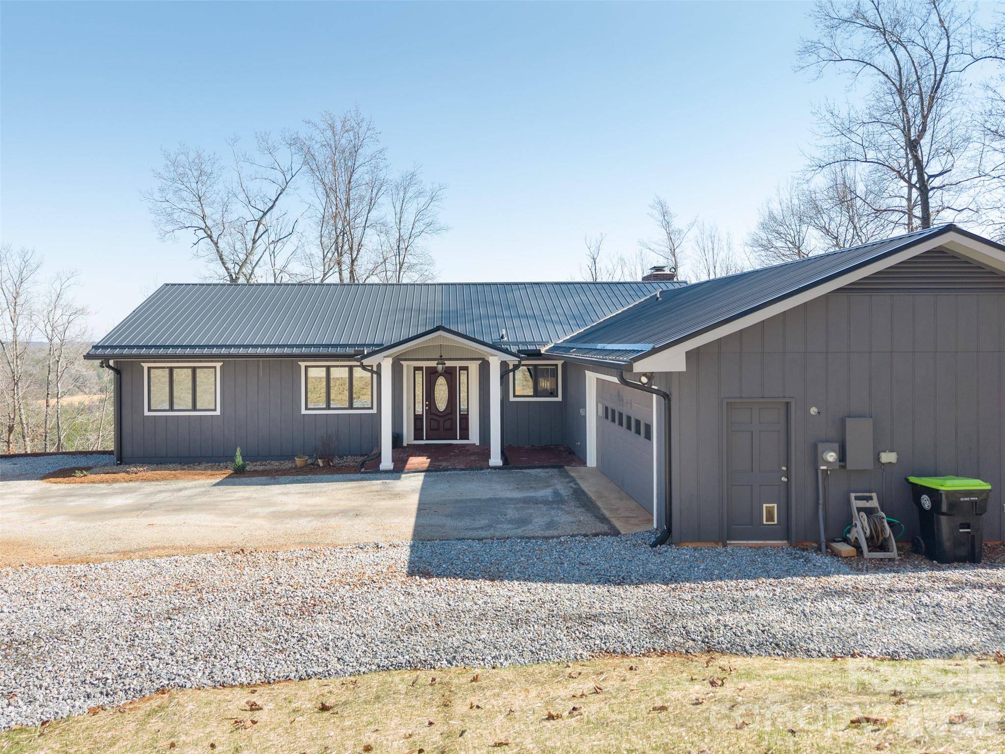 344 Hague DR, Columbus, NC 28722