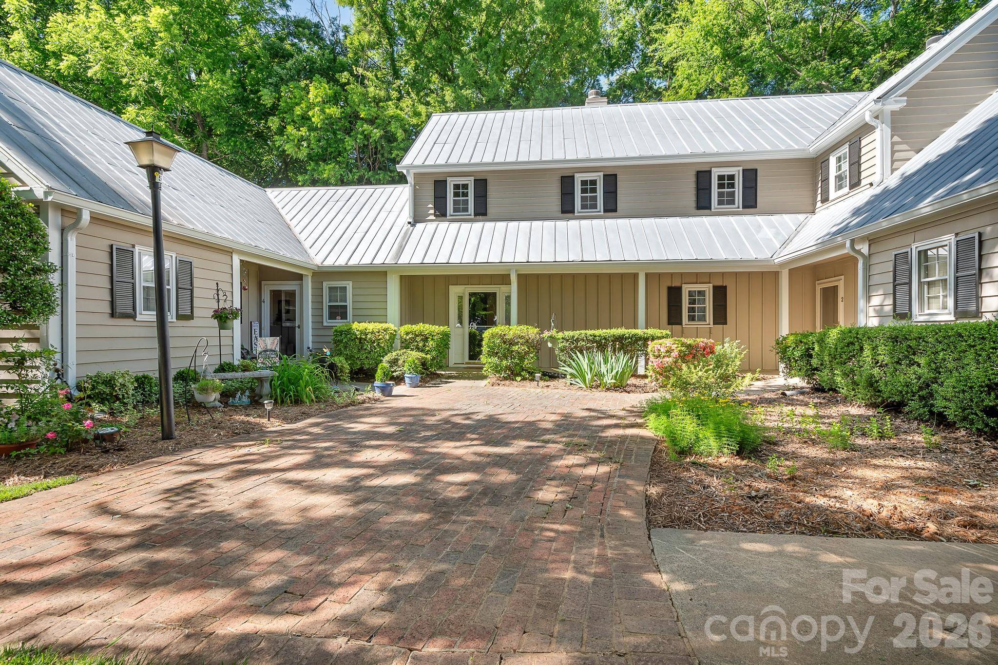 3706 Selwyn Farms LN #17-3, Charlotte, NC 28209