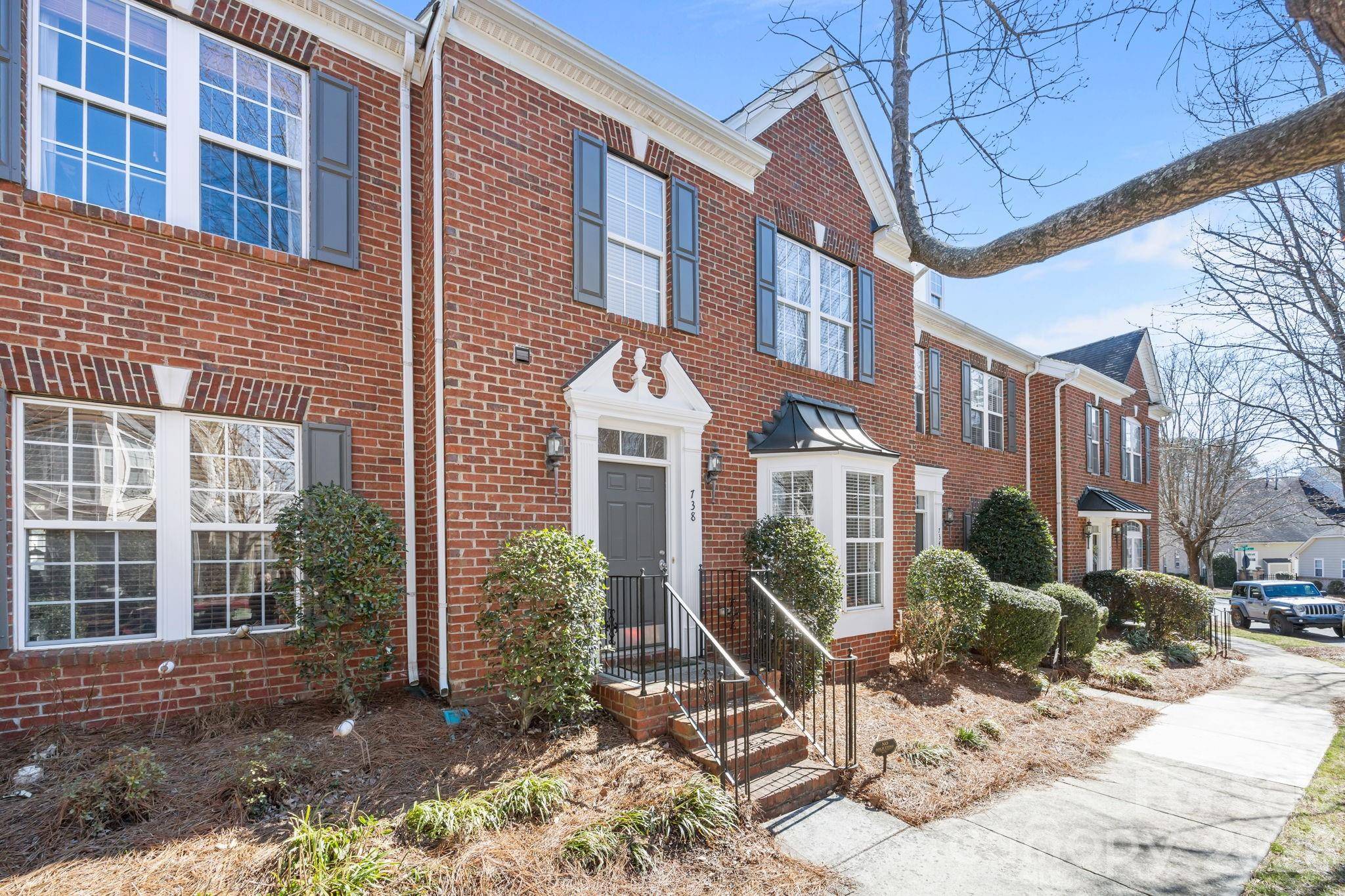 738 Naramore ST, Davidson, NC 28036