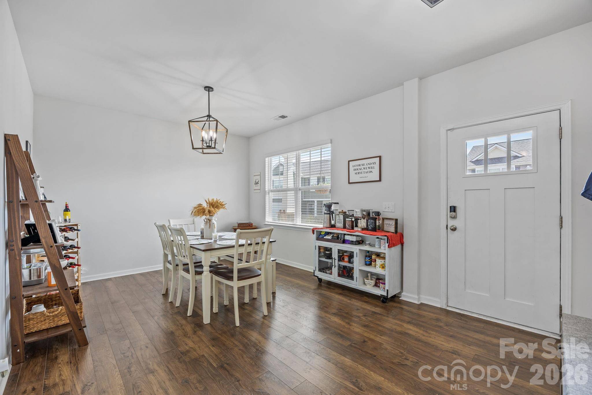 209 Marathon LN, Candler, NC 28715