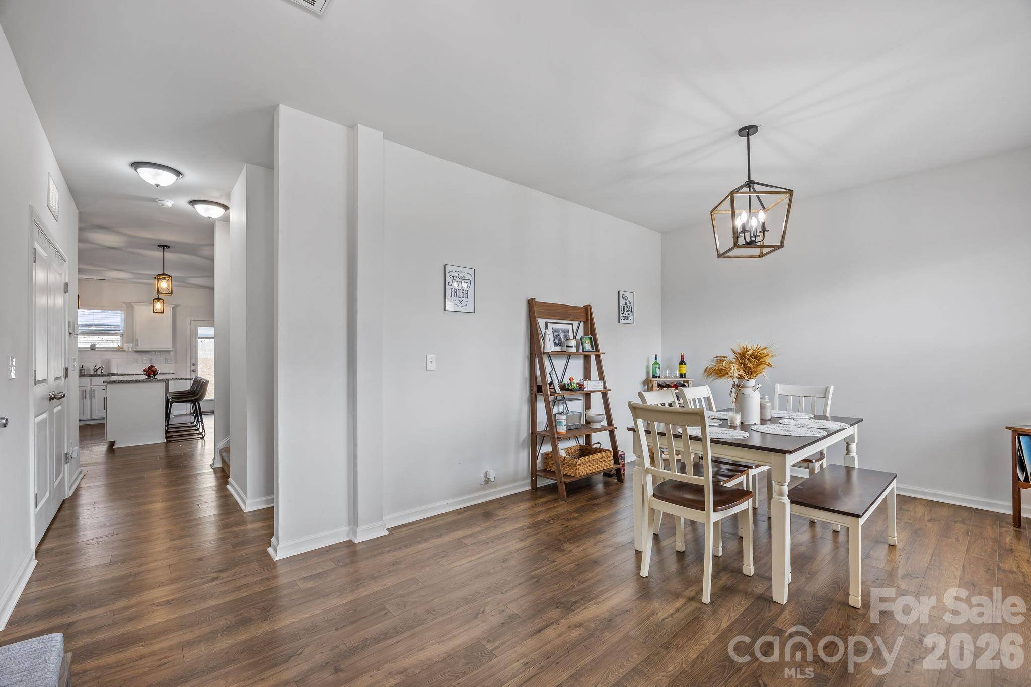 209 Marathon LN, Candler, NC 28715
