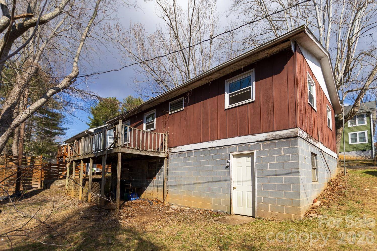 7 Main ST, Asheville, NC 28803