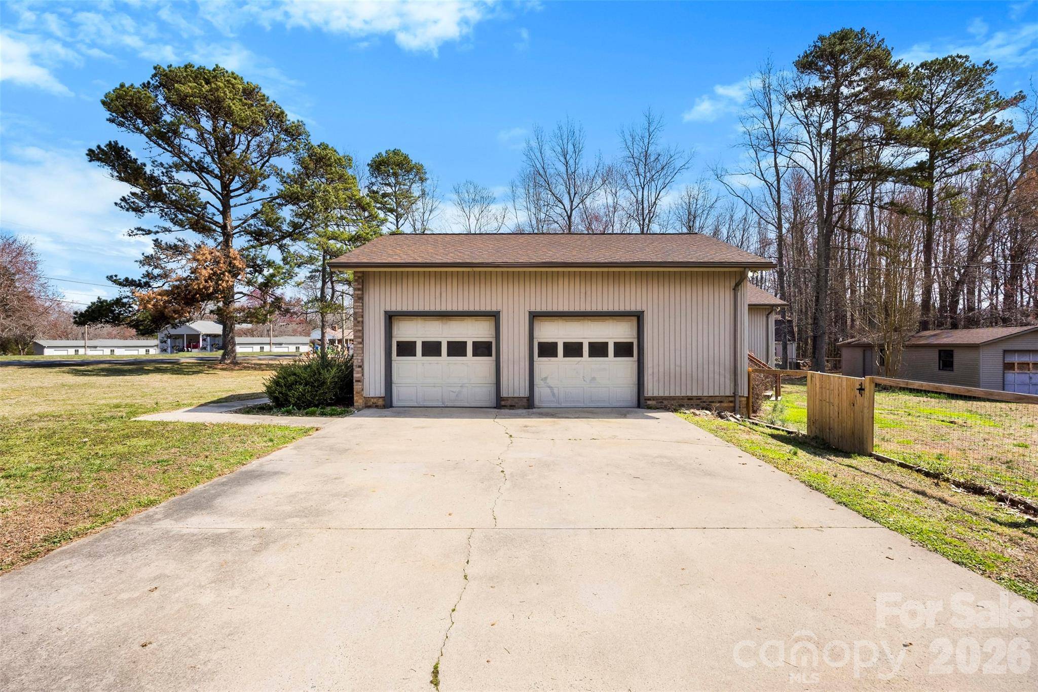 2010 Sprucewood ST, Albemarle, NC 28001