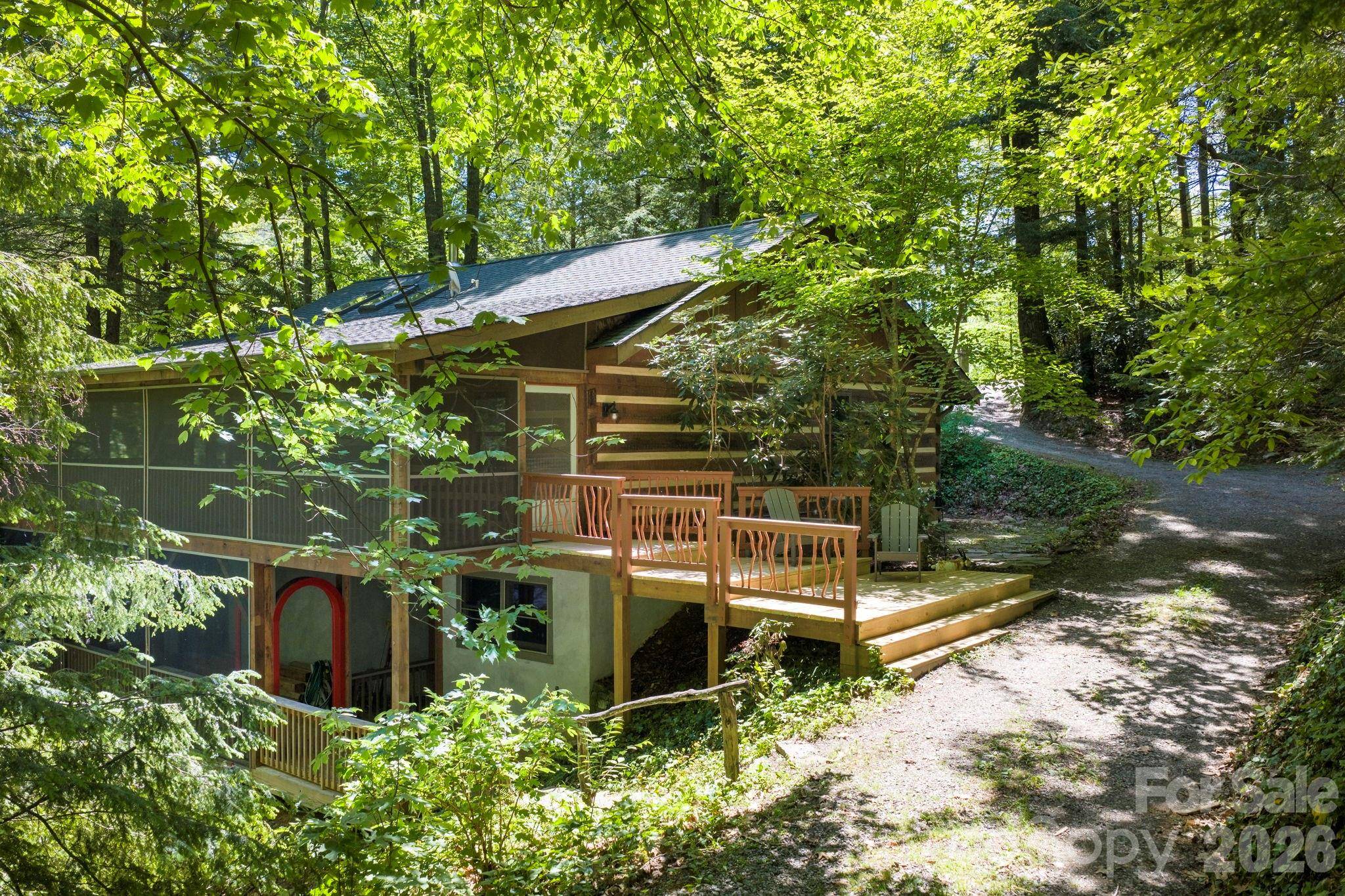 14 Weeping Cherry Forest RD, Fairview, NC 28730