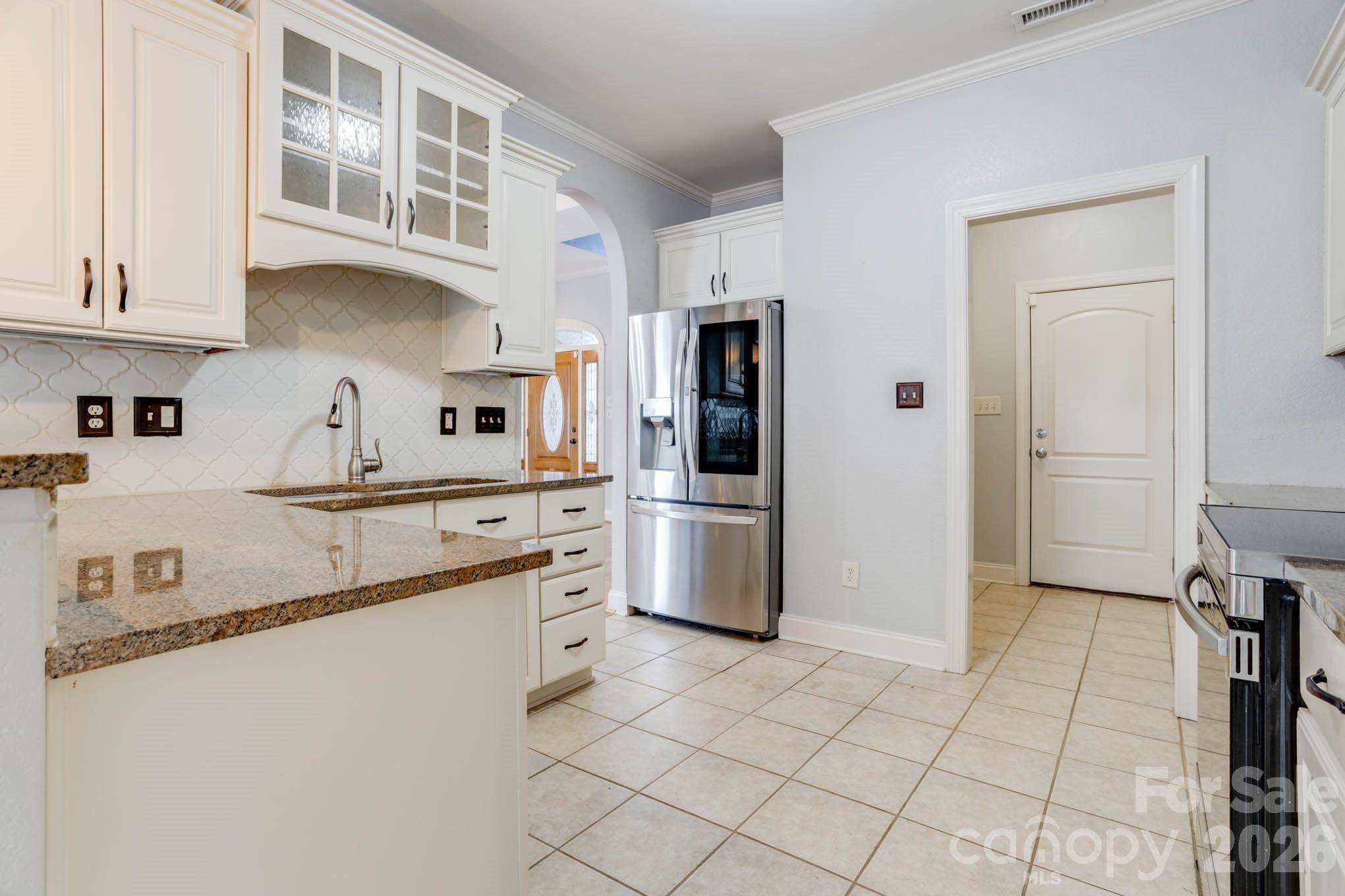 3909 Christin Gamble CT, Bessemer City, NC 28016