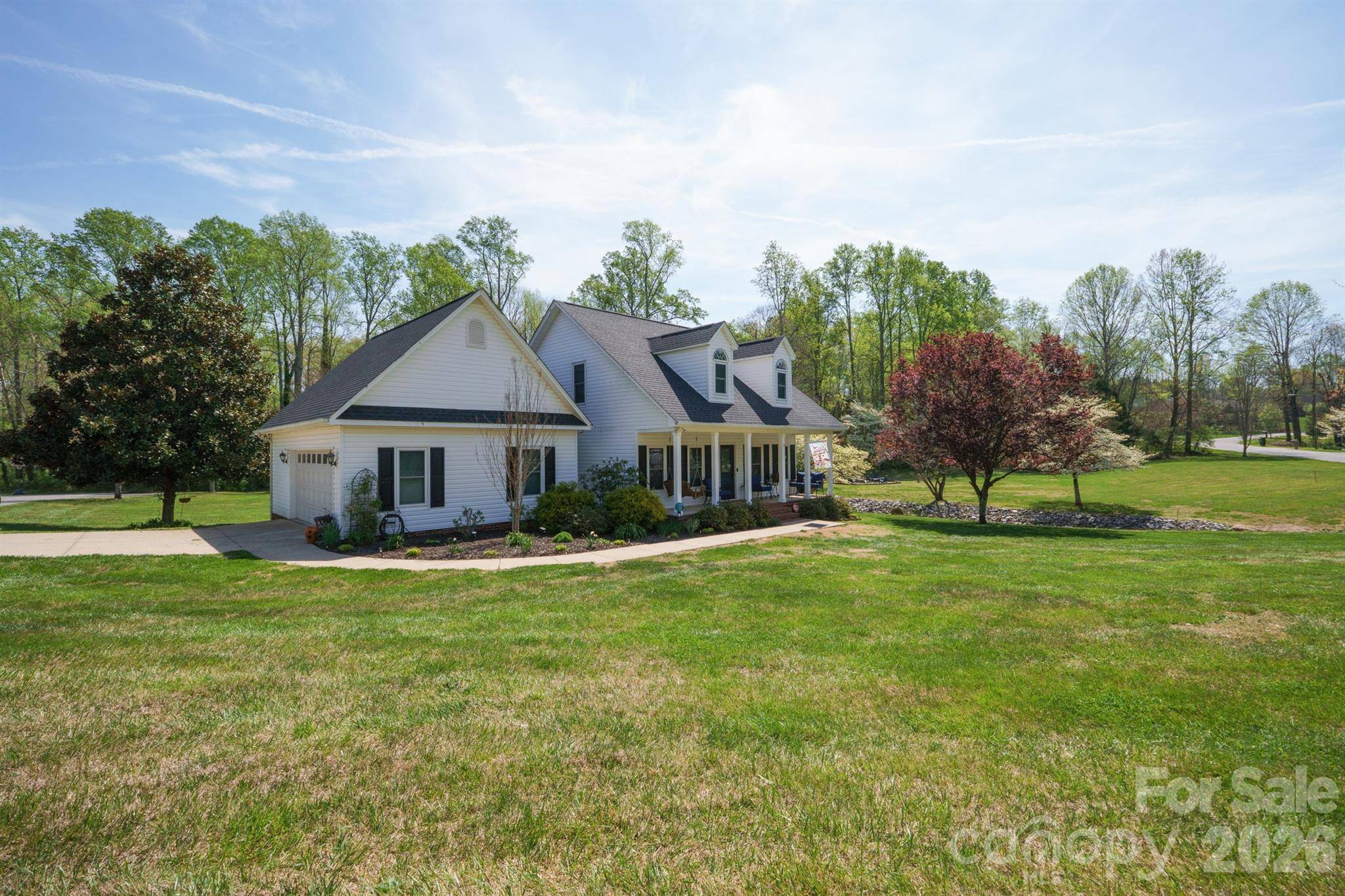 408 Mooreland DR NE, Conover, NC 28613