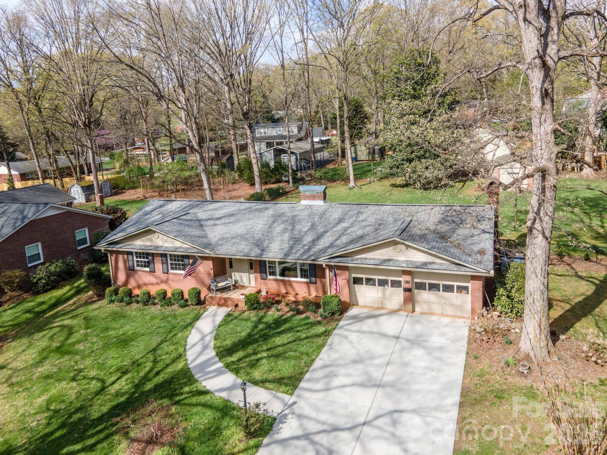 513 2nd Avenue PL NE, Conover, NC 28613