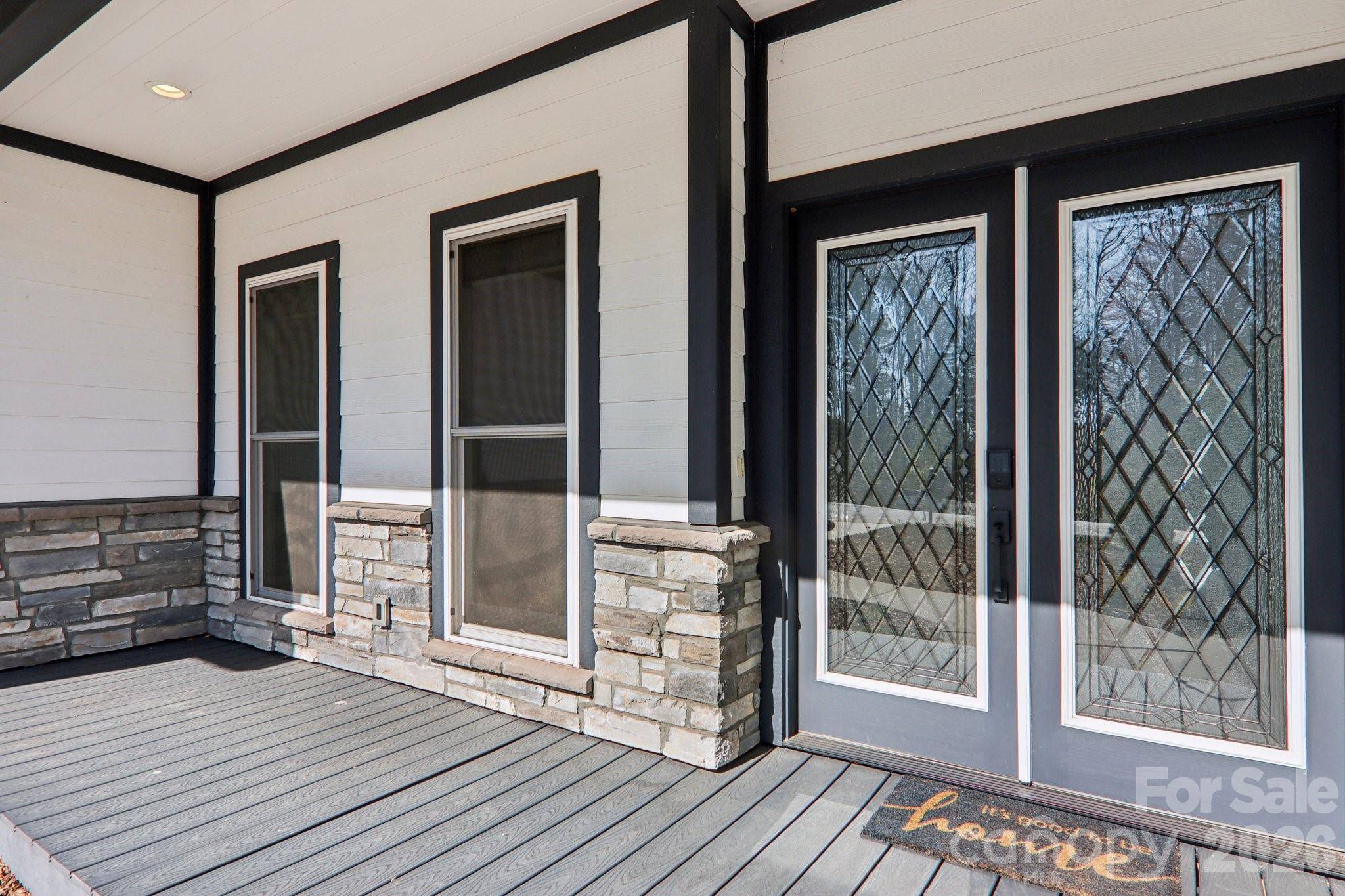 98 Hamilton Woods LN, Etowah, NC 28729