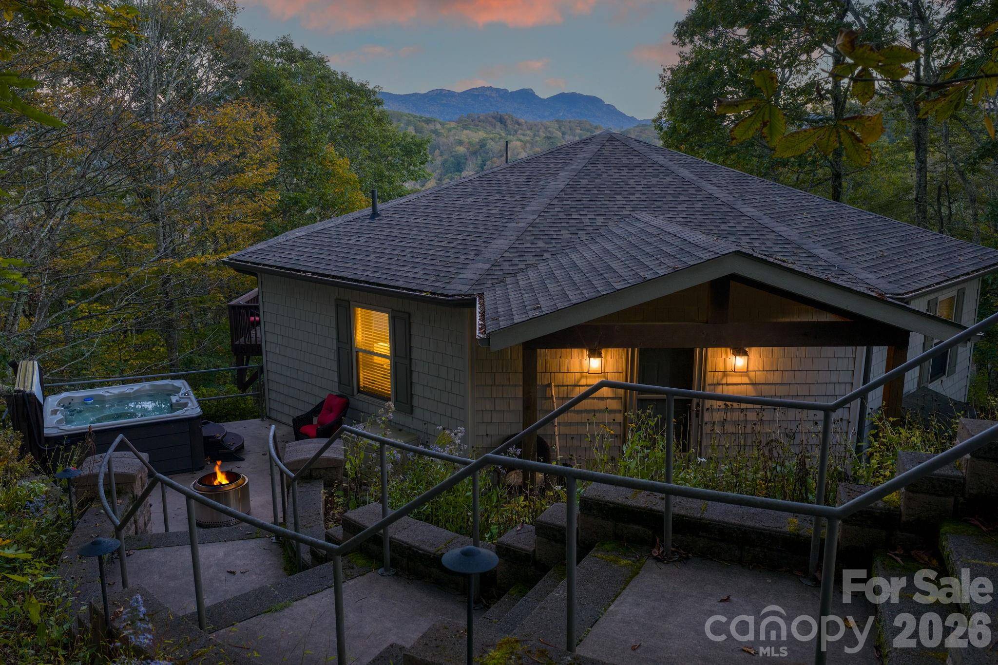 114 Deerwood TRL, Seven Devils, NC 28604