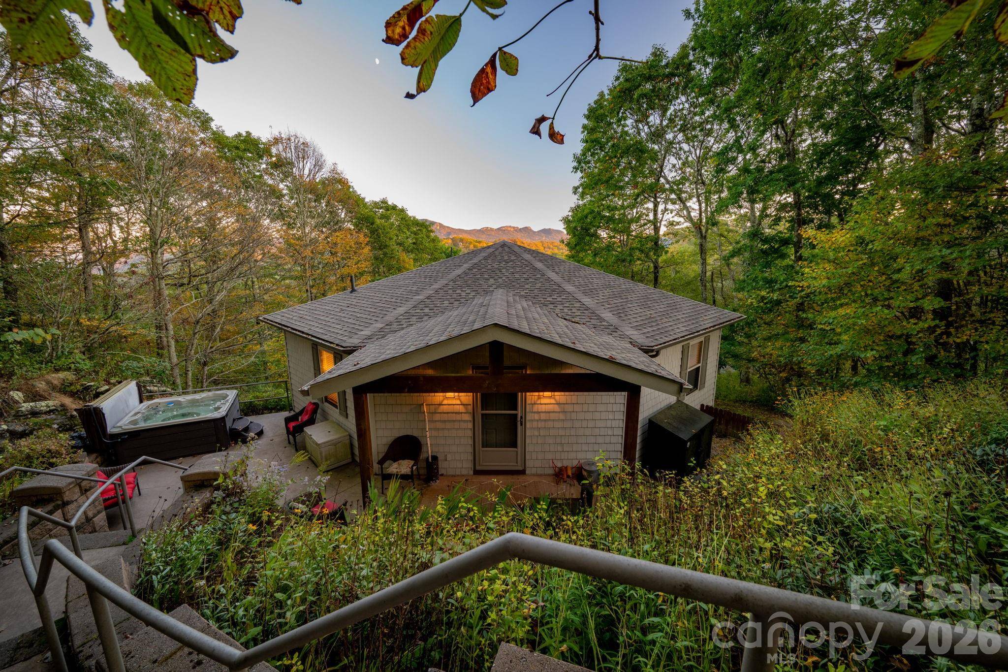 114 Deerwood TRL, Seven Devils, NC 28604