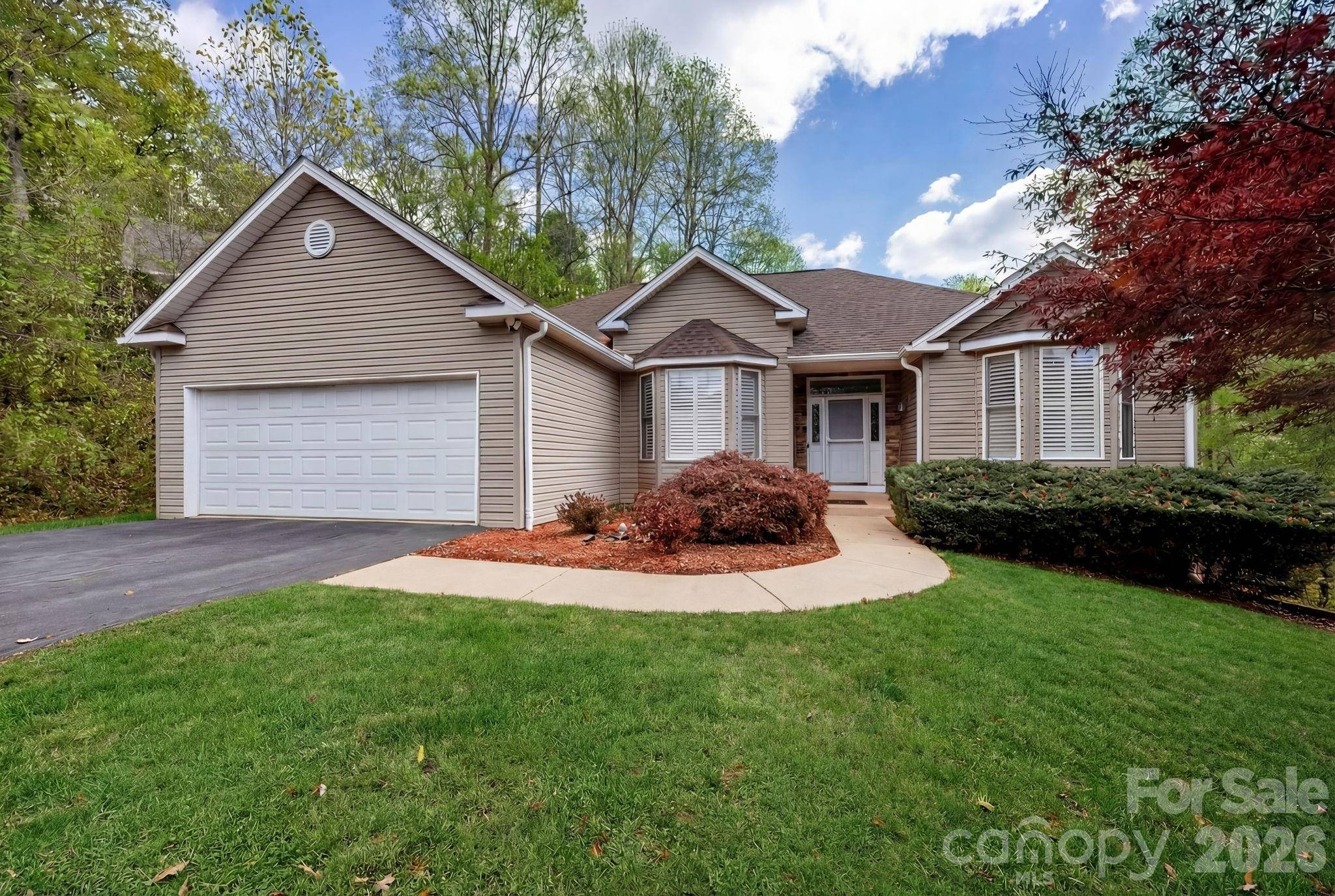 403 Canonero DR, Fairview, NC 28730
