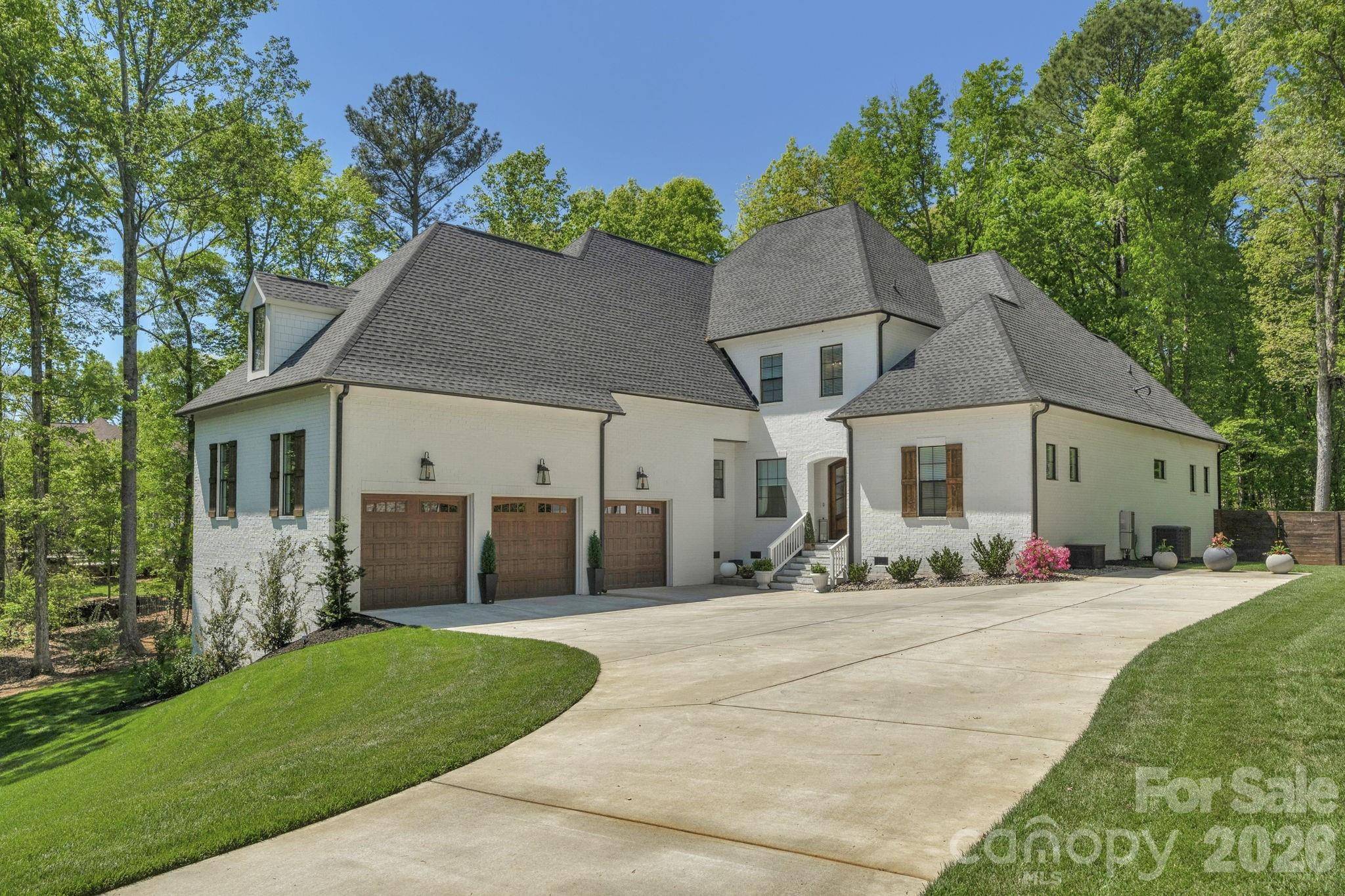 365 Stone Cliff LN, Clover, SC 29710