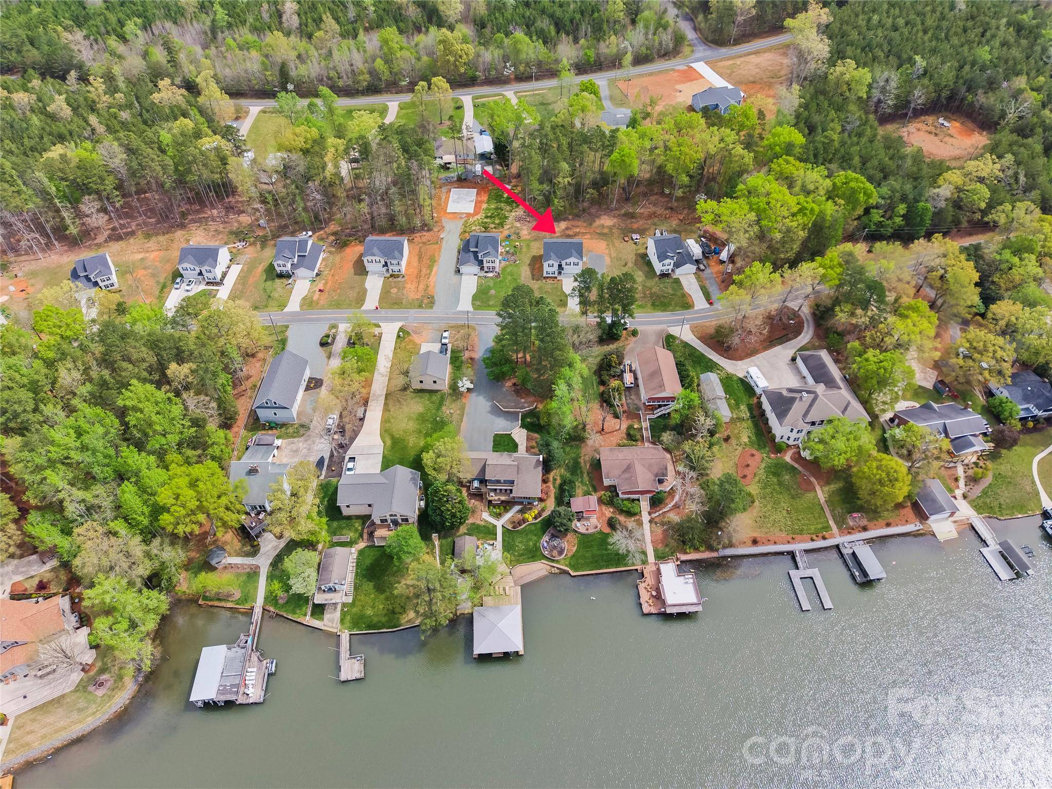 319 Shoreline DR, New London, NC 28127