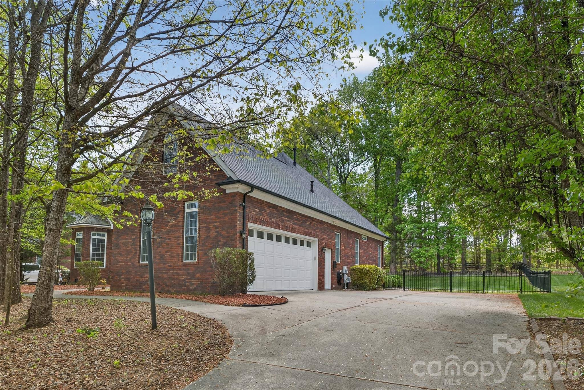 4854 Huddersfield DR, Harrisburg, NC 28075