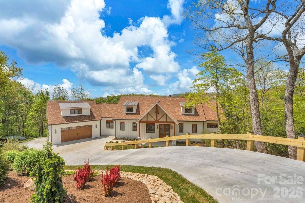 380 Greystone DR, Boone, NC 28607