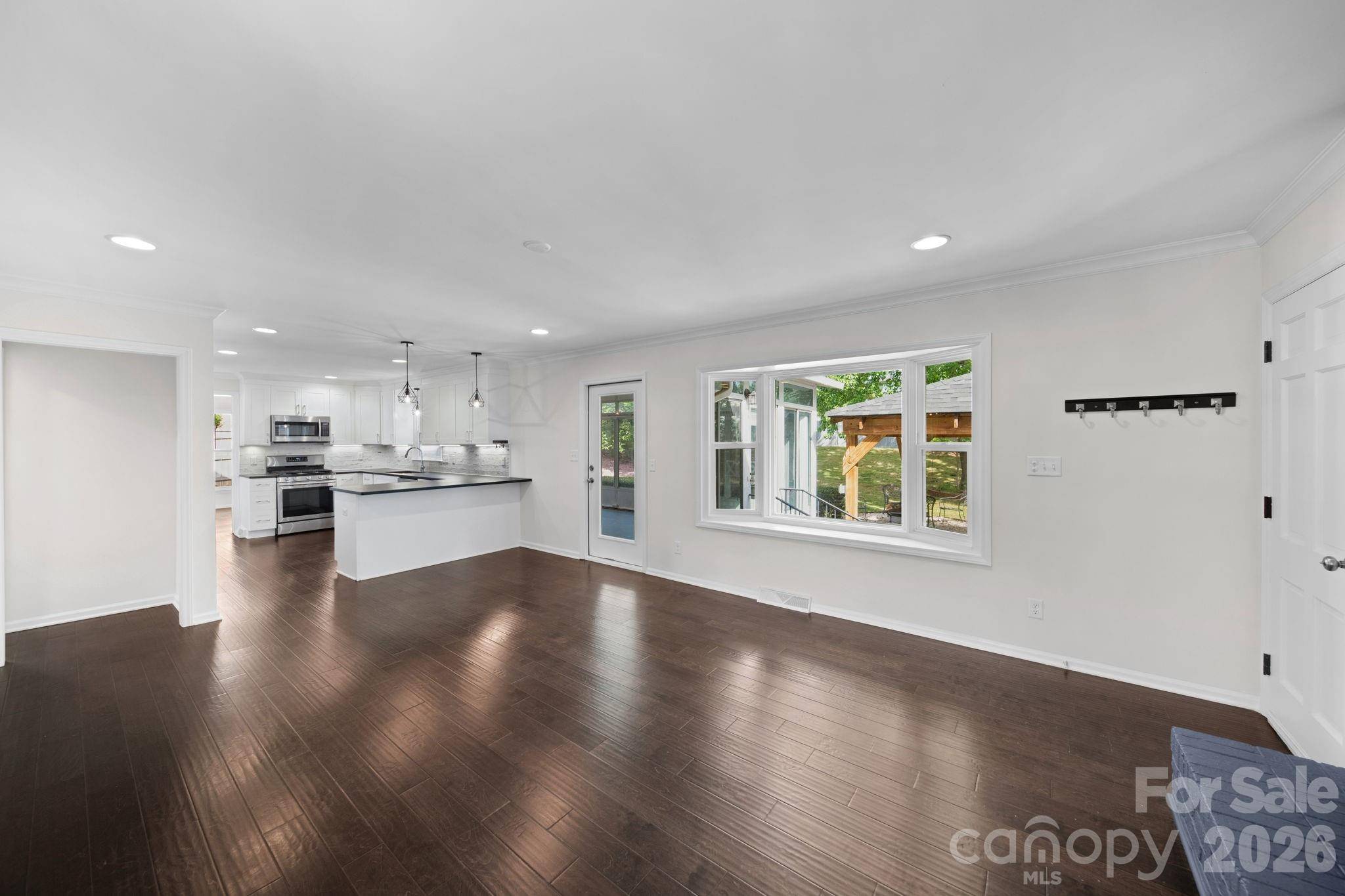 21 Bowen DR, Belmont, NC 28012