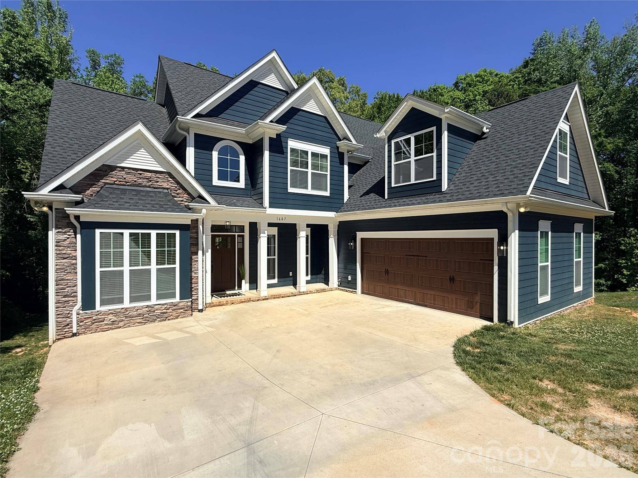 1607 Freemont DR, Alexis, NC 28006