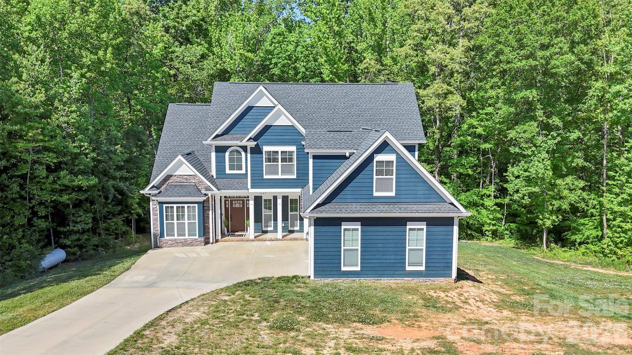 1607 Freemont DR, Alexis, NC 28006