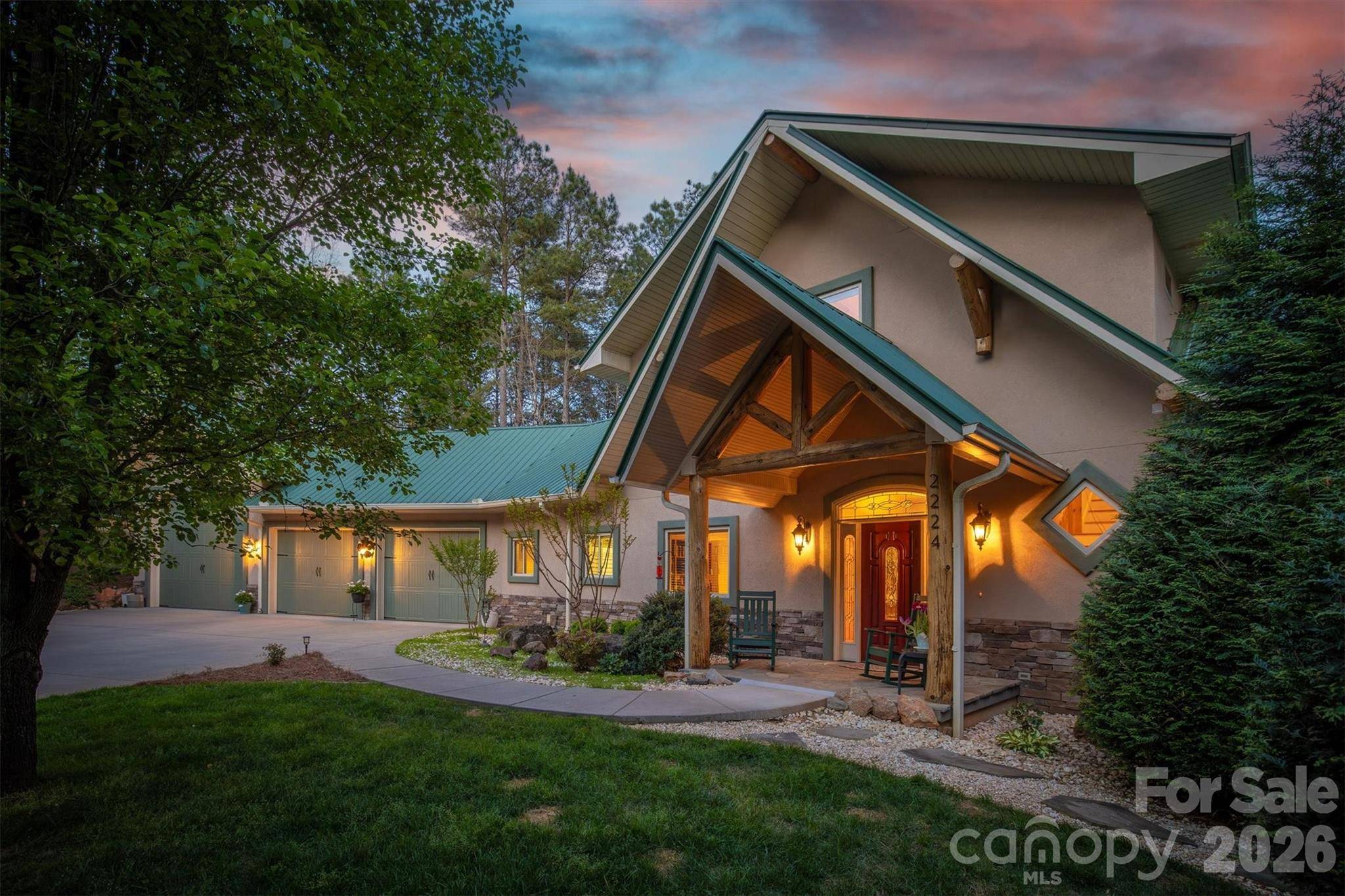 2224 W Paradise Harbor DR, Connelly Springs, NC 28612