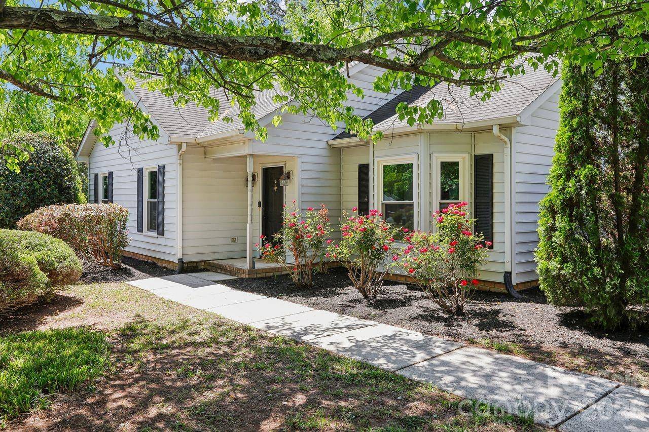 15032 Catawba CIR, Matthews, NC 28104