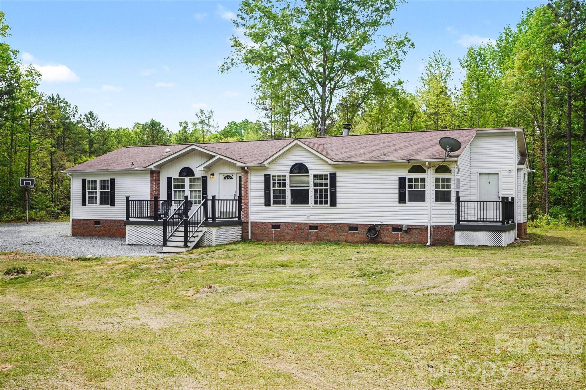8836 Summerhill DR, Waxhaw, NC 28173