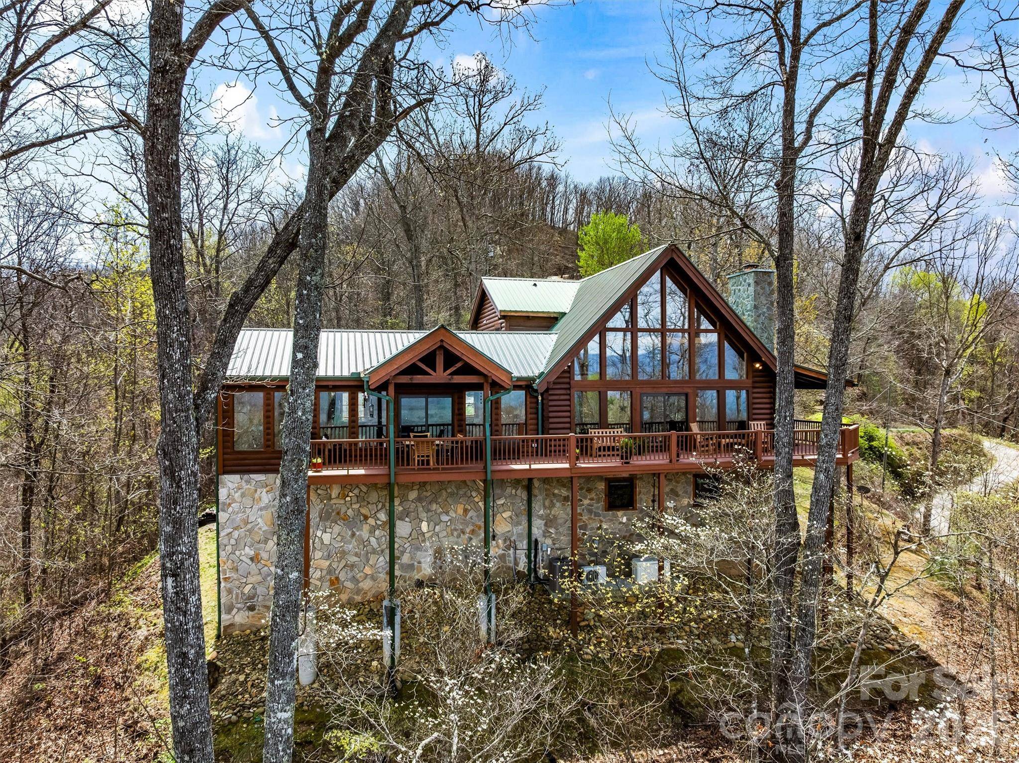 1299 Black Forest DR, Bryson City, NC 28713