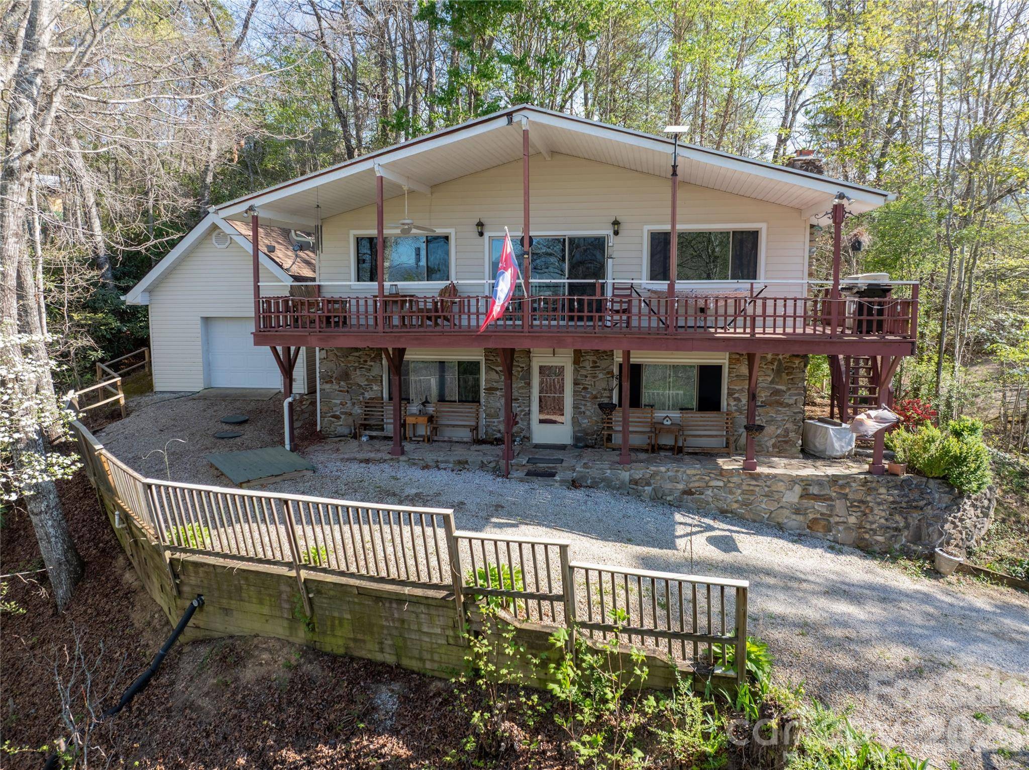 344 Pine Ridge TRL, Almond, NC 28702