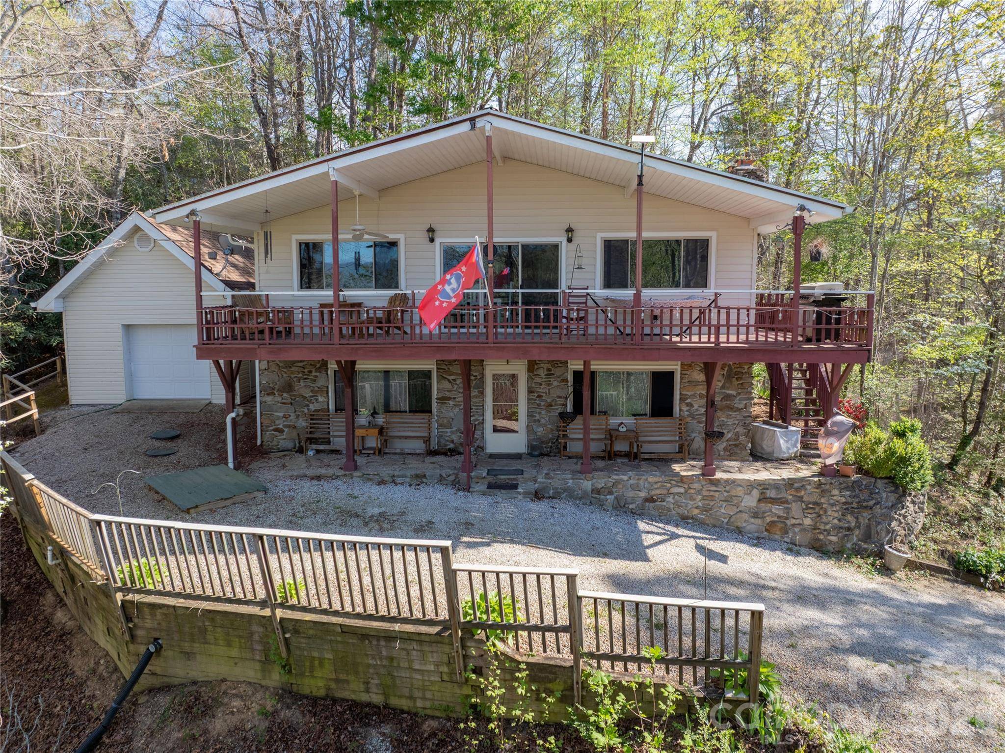 344 Pine Ridge TRL, Almond, NC 28702