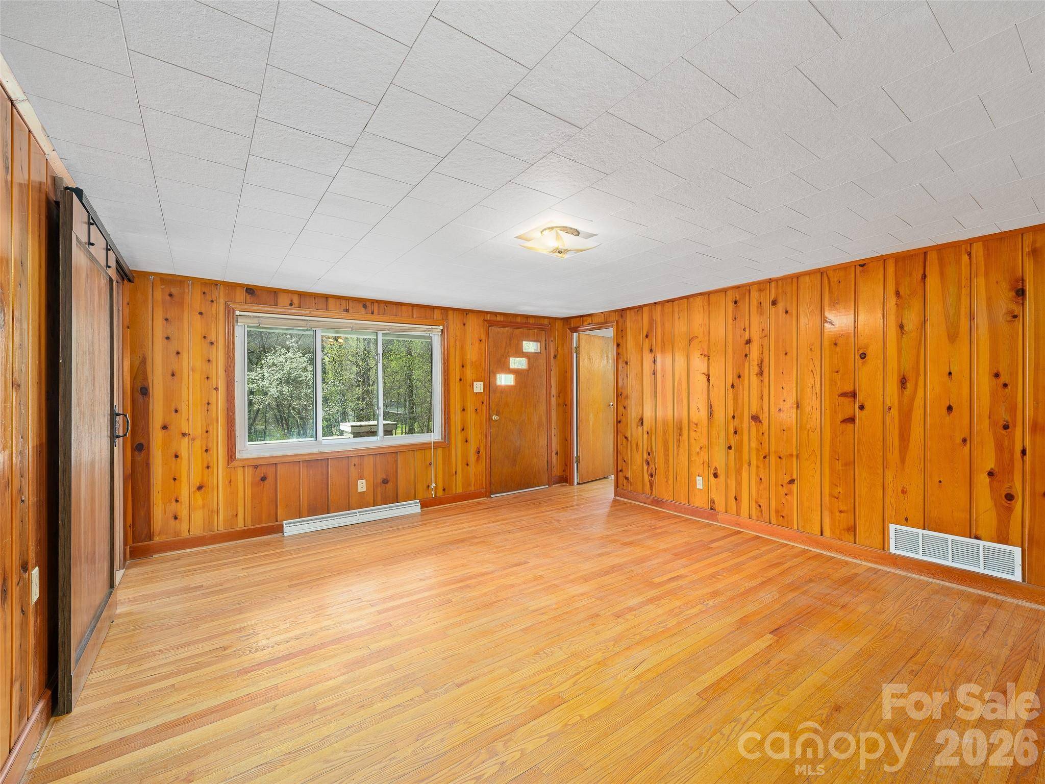 58 Possum Trot RD, Bakersville, NC 28705