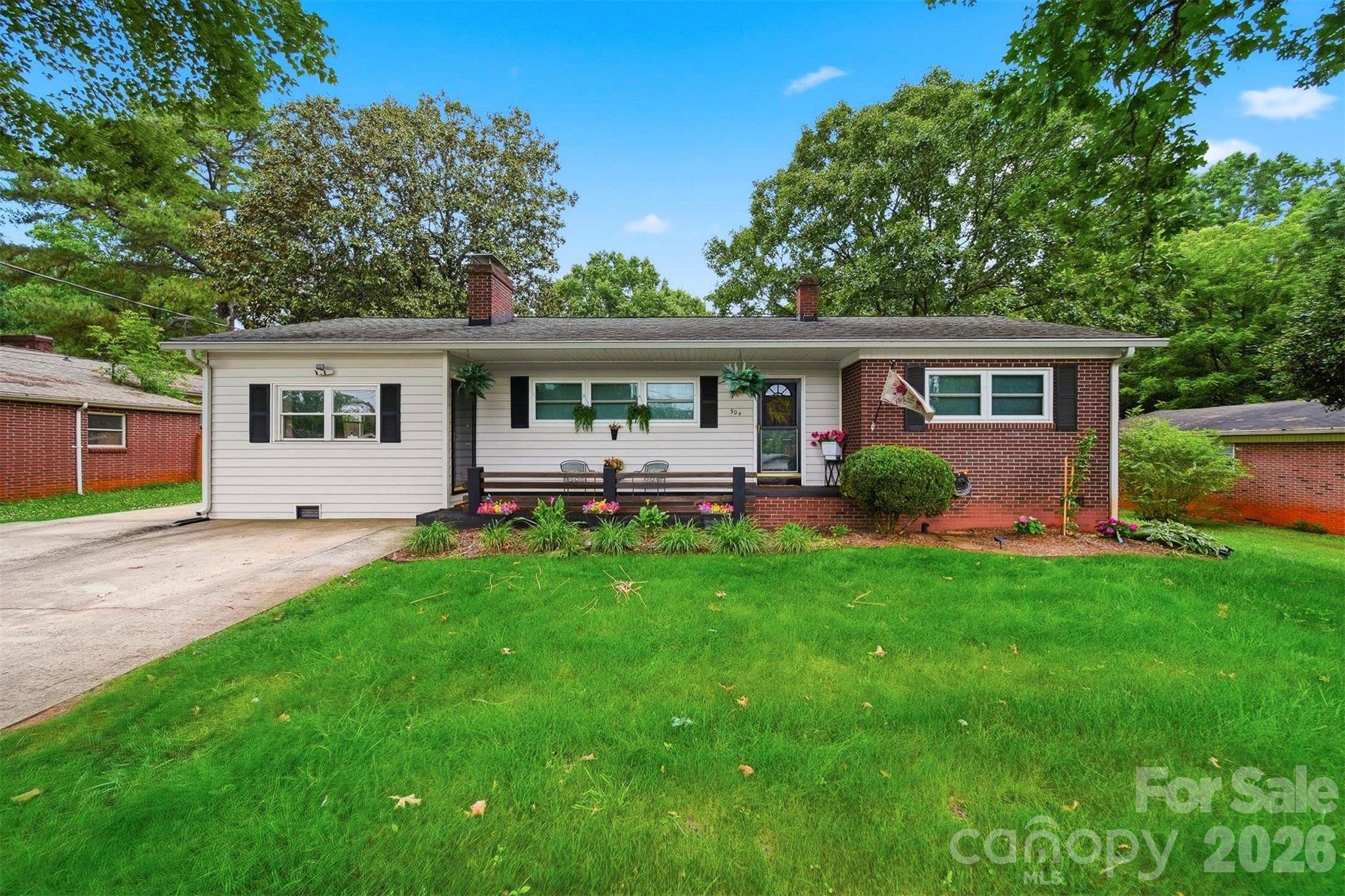 904 15th ST NW, Conover, NC 28613