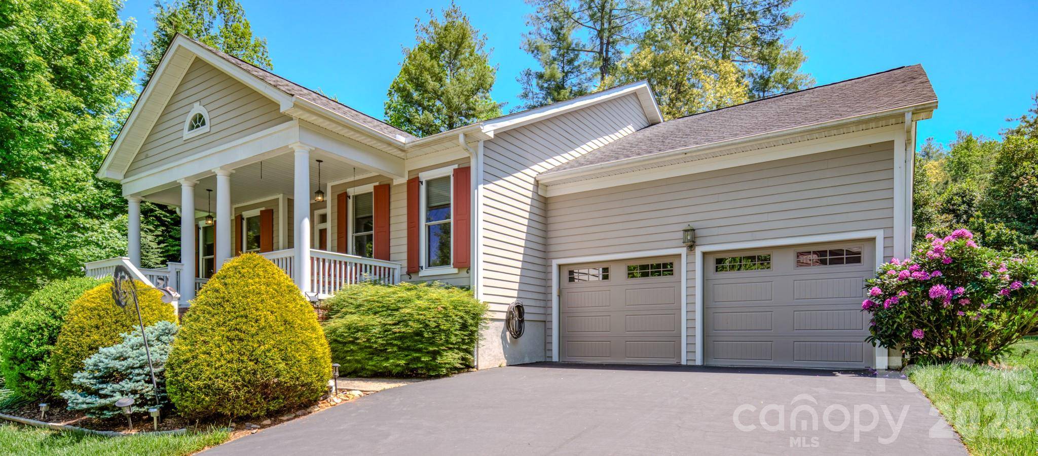 7 Magic Sam CT, Biltmore Lake, NC 28715