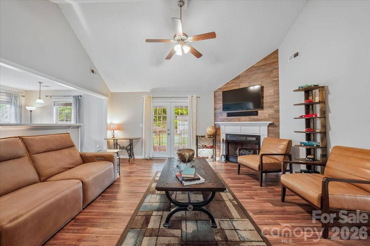 1120 Warpers LN, Fort Mill, SC 29715