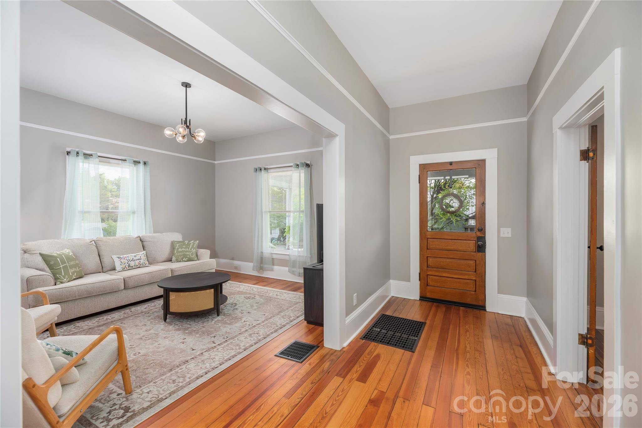 163 Pharr ST, Canton, NC 28716