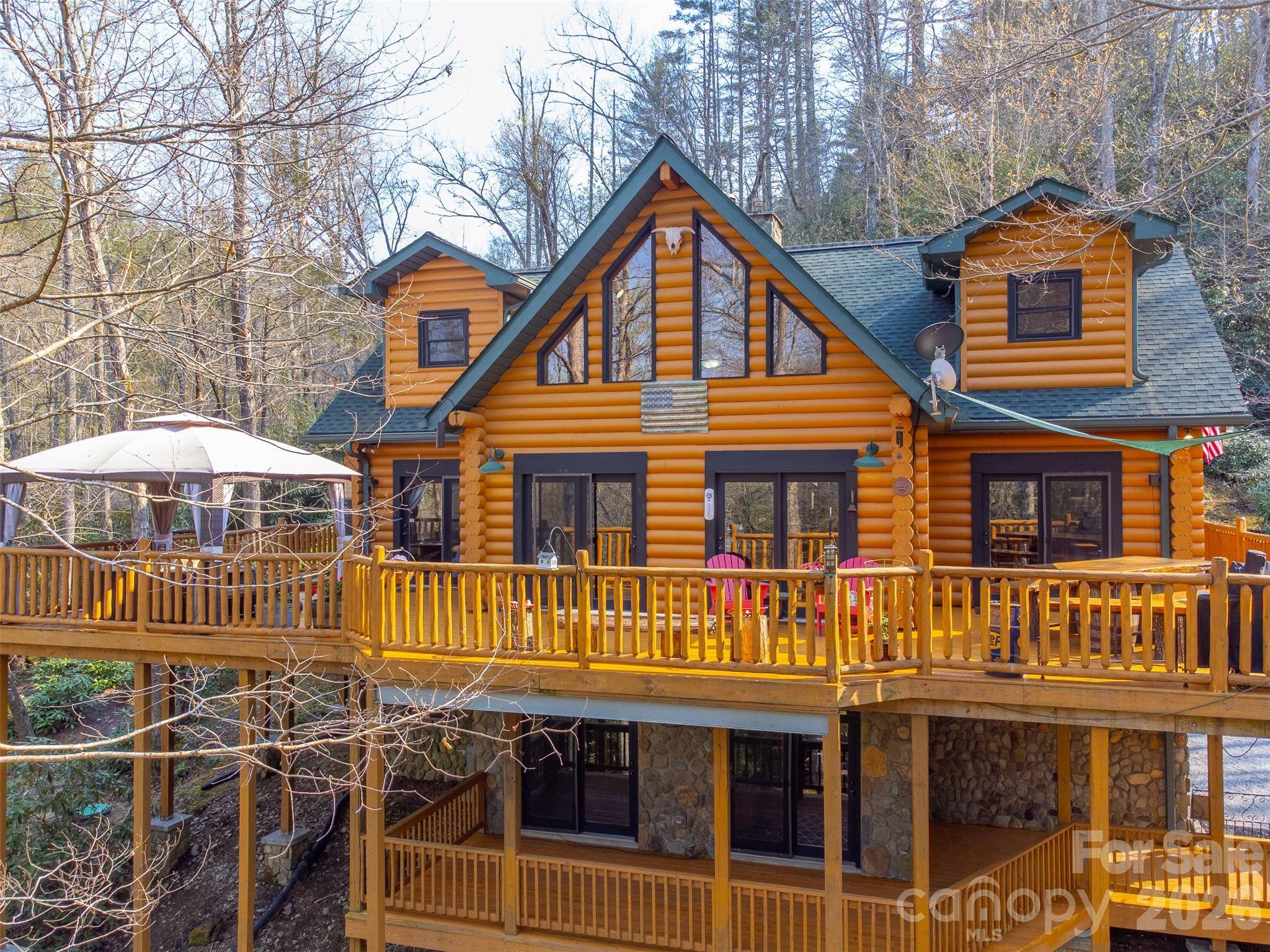 91 Double Springs RD, Almond, NC 28702
