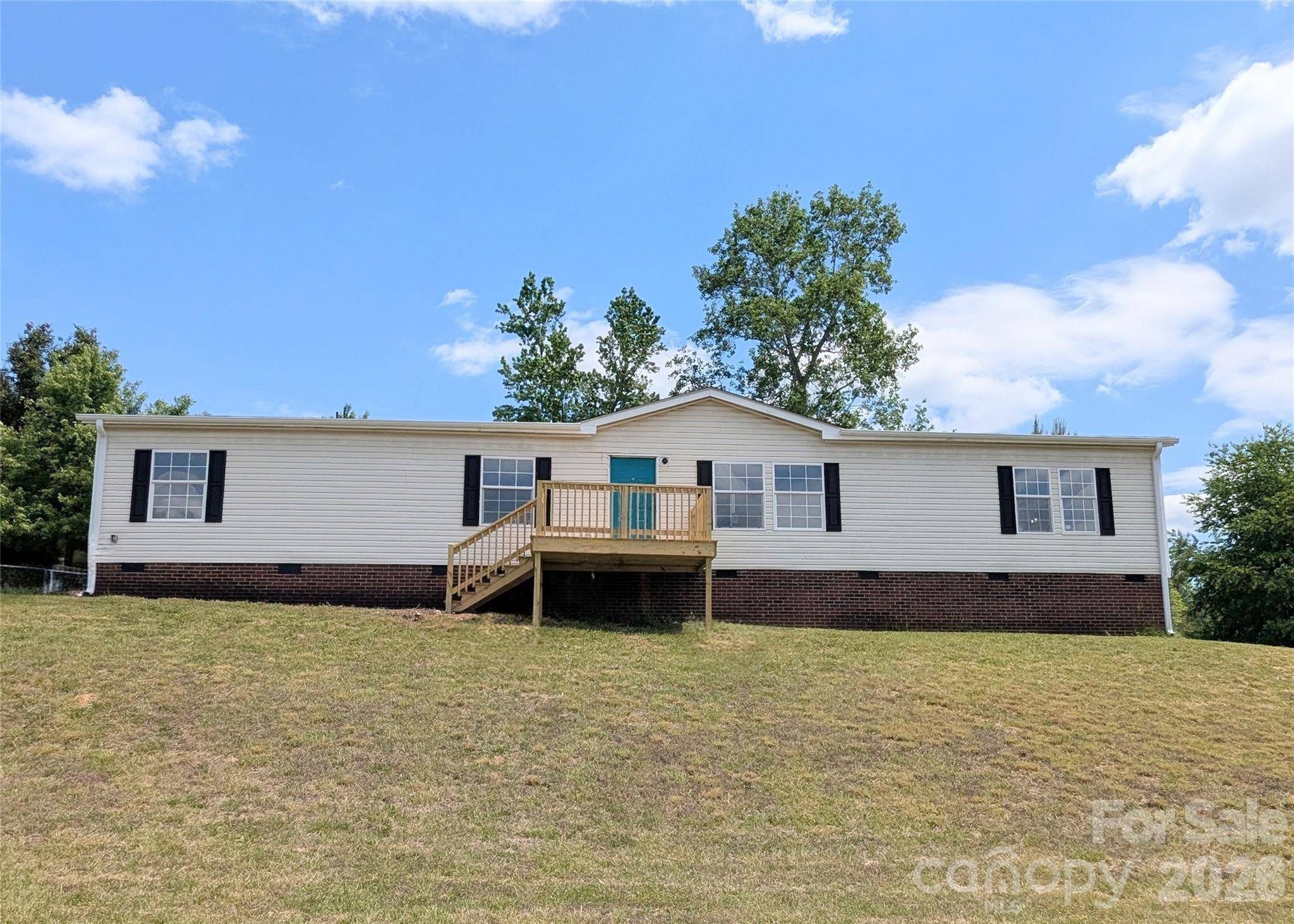 2032 Rocky Creek LN, Dallas, NC 28034