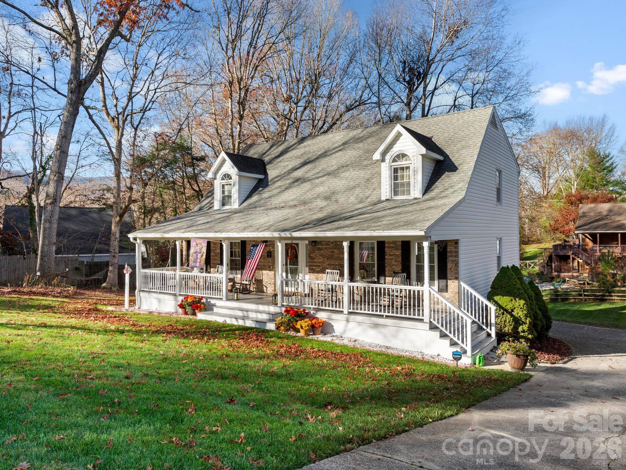 808 Lakey Gap RD, Black Mountain, NC 28711