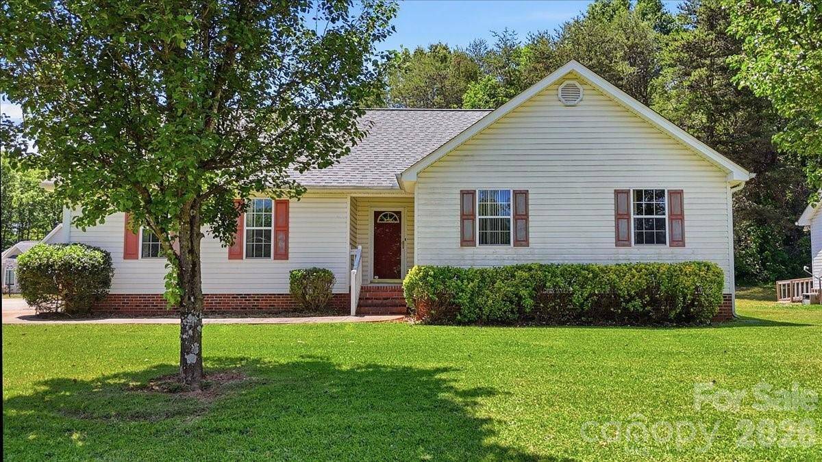 411 Patio RD, Easley, SC 29642