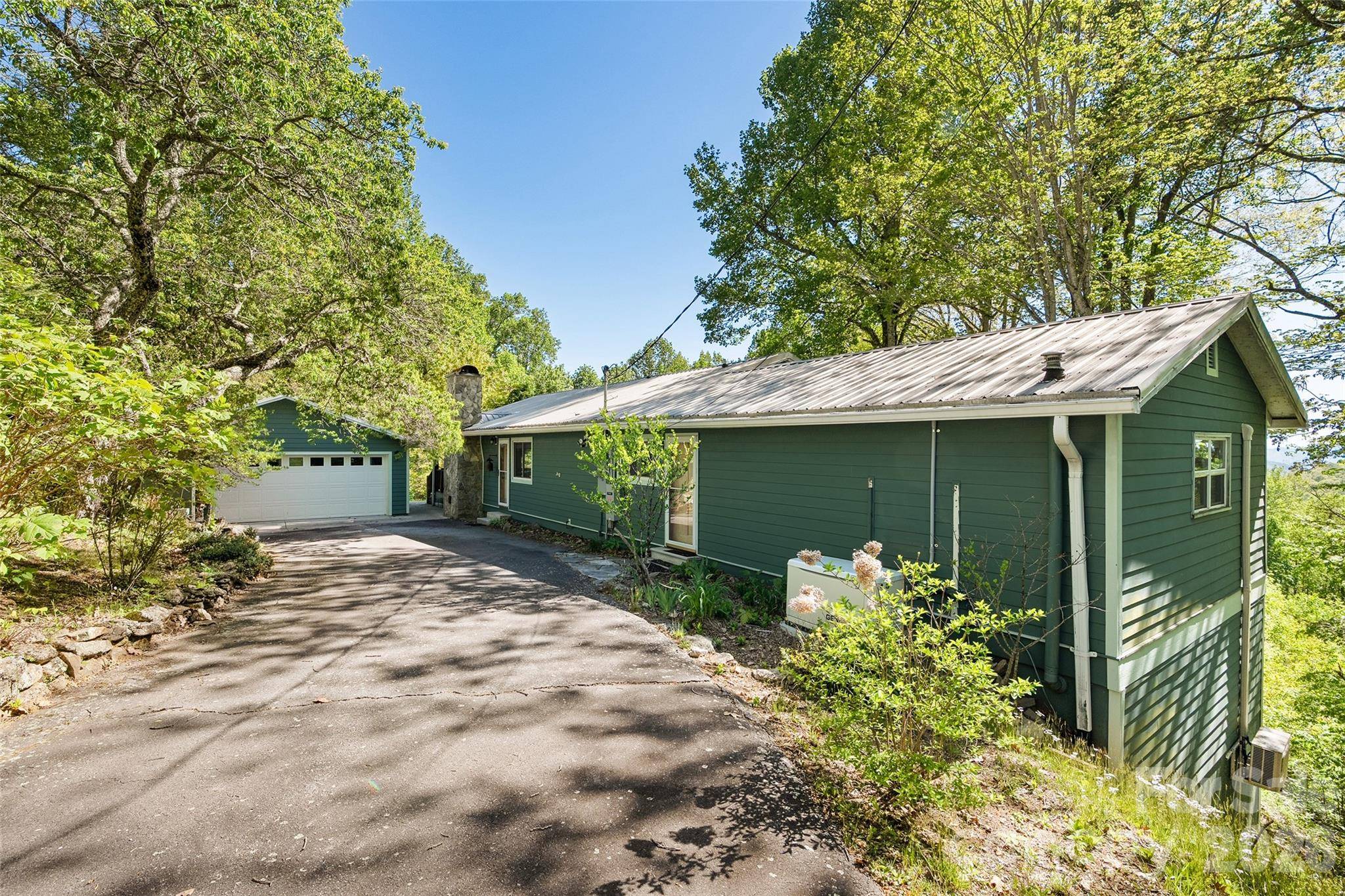479 Old Dummy Line RD, Balsam, NC 28707
