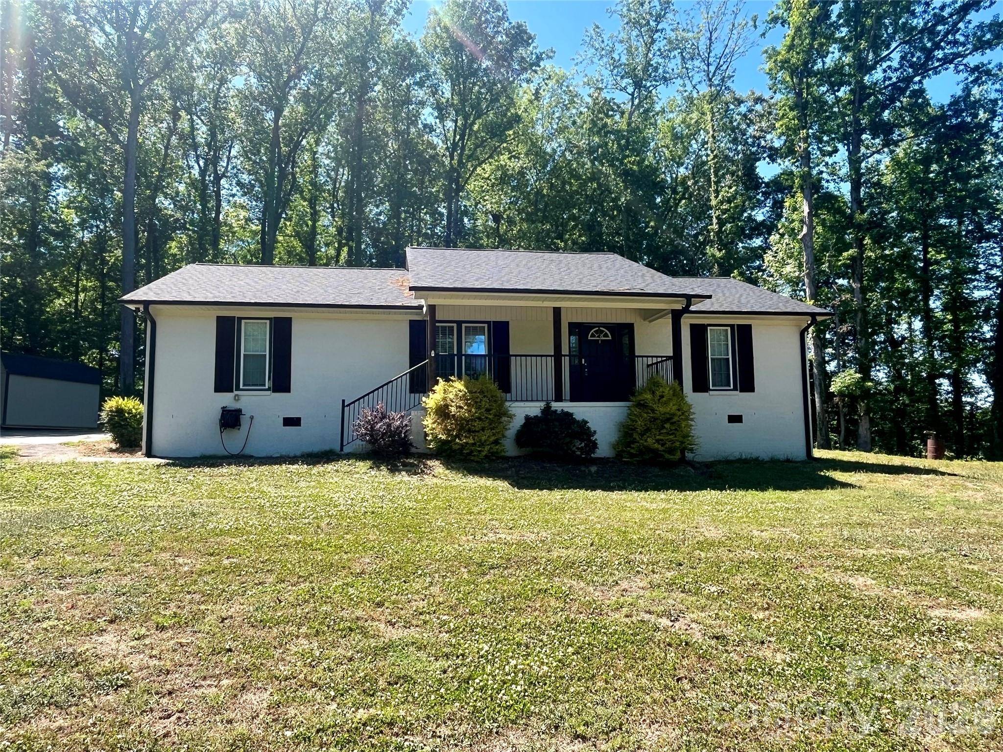 5637 Trotter Country RD, Archdale, NC 27263