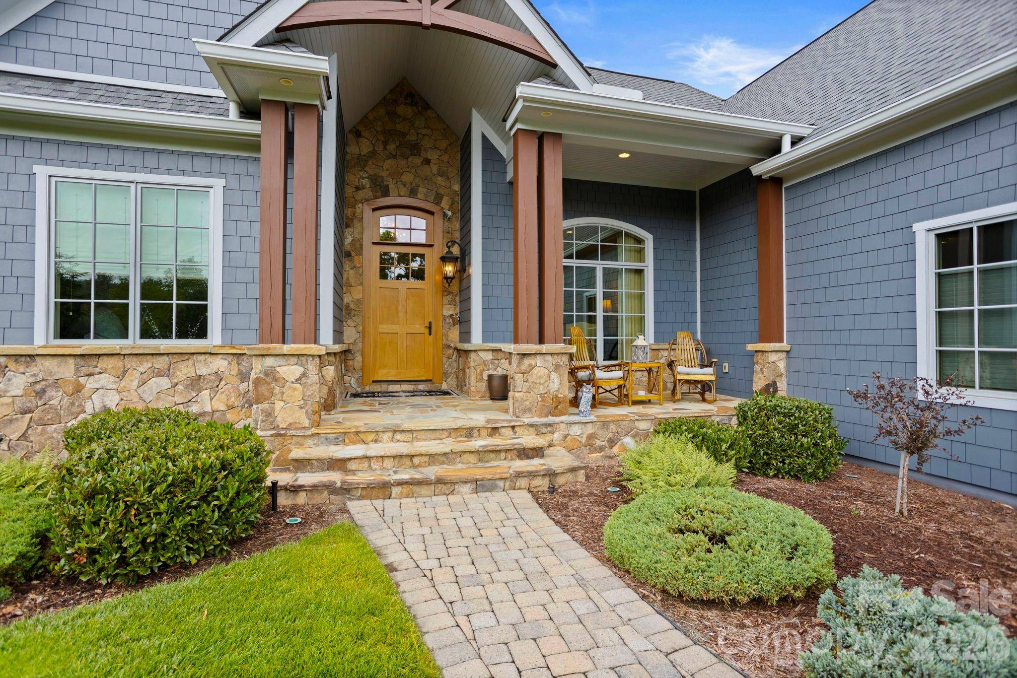 390 Shipman Pkwy, Flat Rock, NC 28731