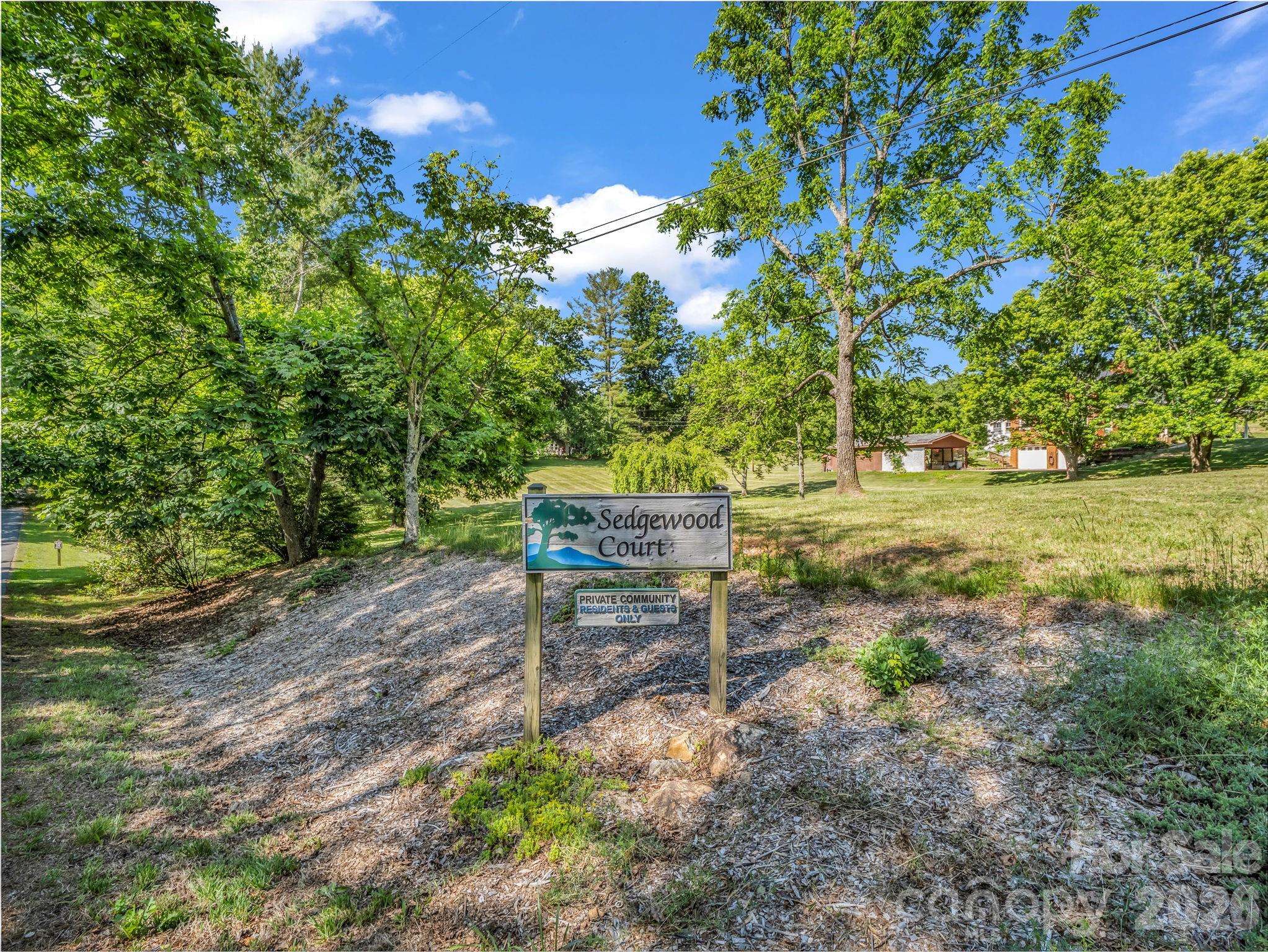 9999 Sedgewood CT, Fairview, NC 28730