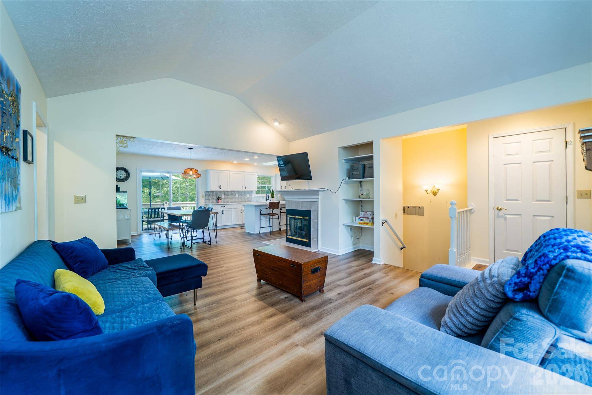 7 Firestone CT, Etowah, NC 28729