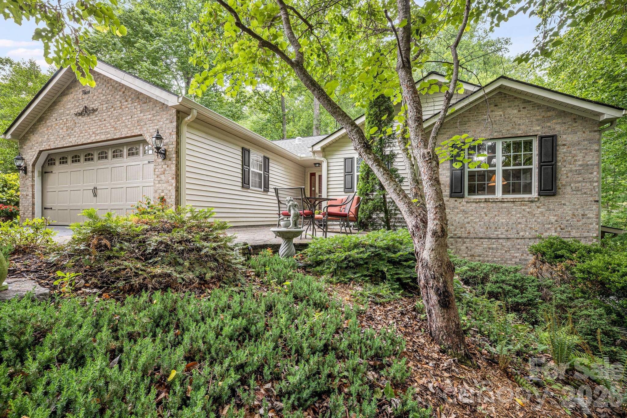 9 Firestone CT, Etowah, NC 28729