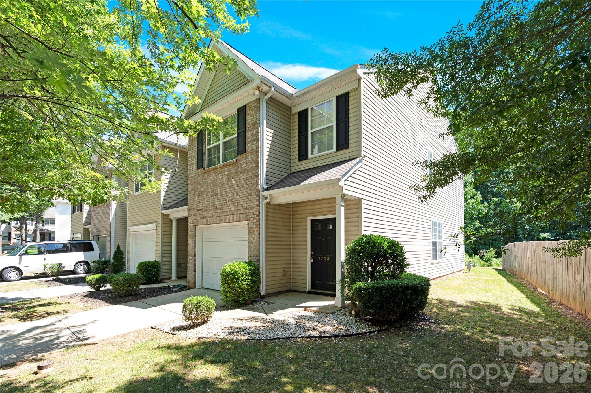 7723 Abigail Glen DR, Charlotte, NC 28212